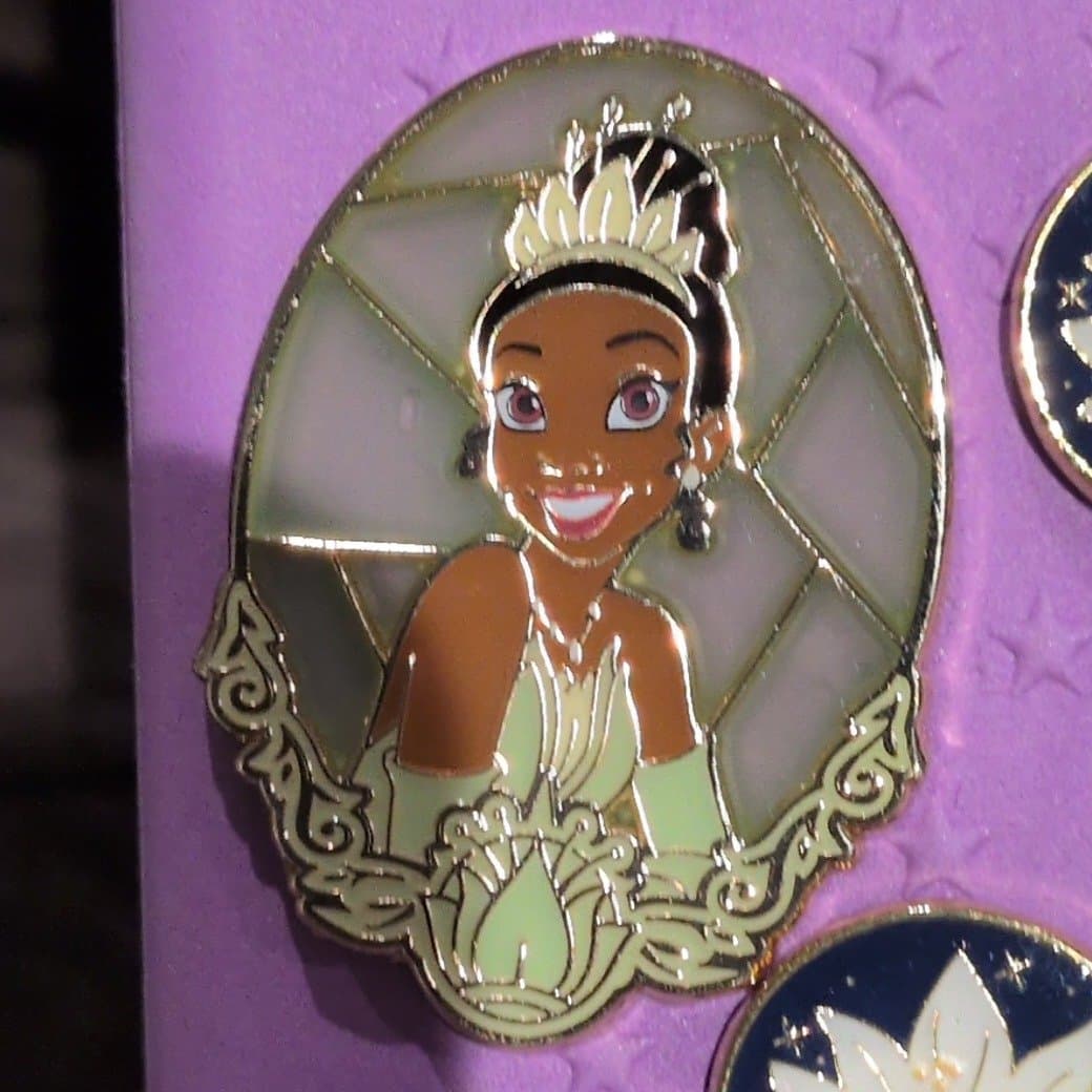 Loungefly Disney Princess Diamond Stained Blind Box Pin Set