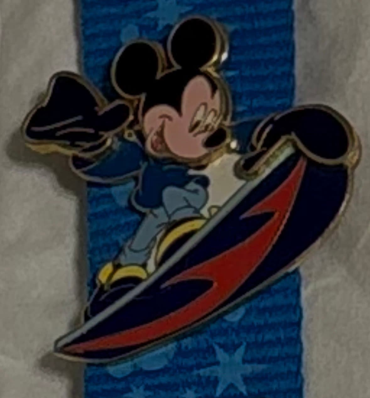 Mickey Mouse Snowboarding