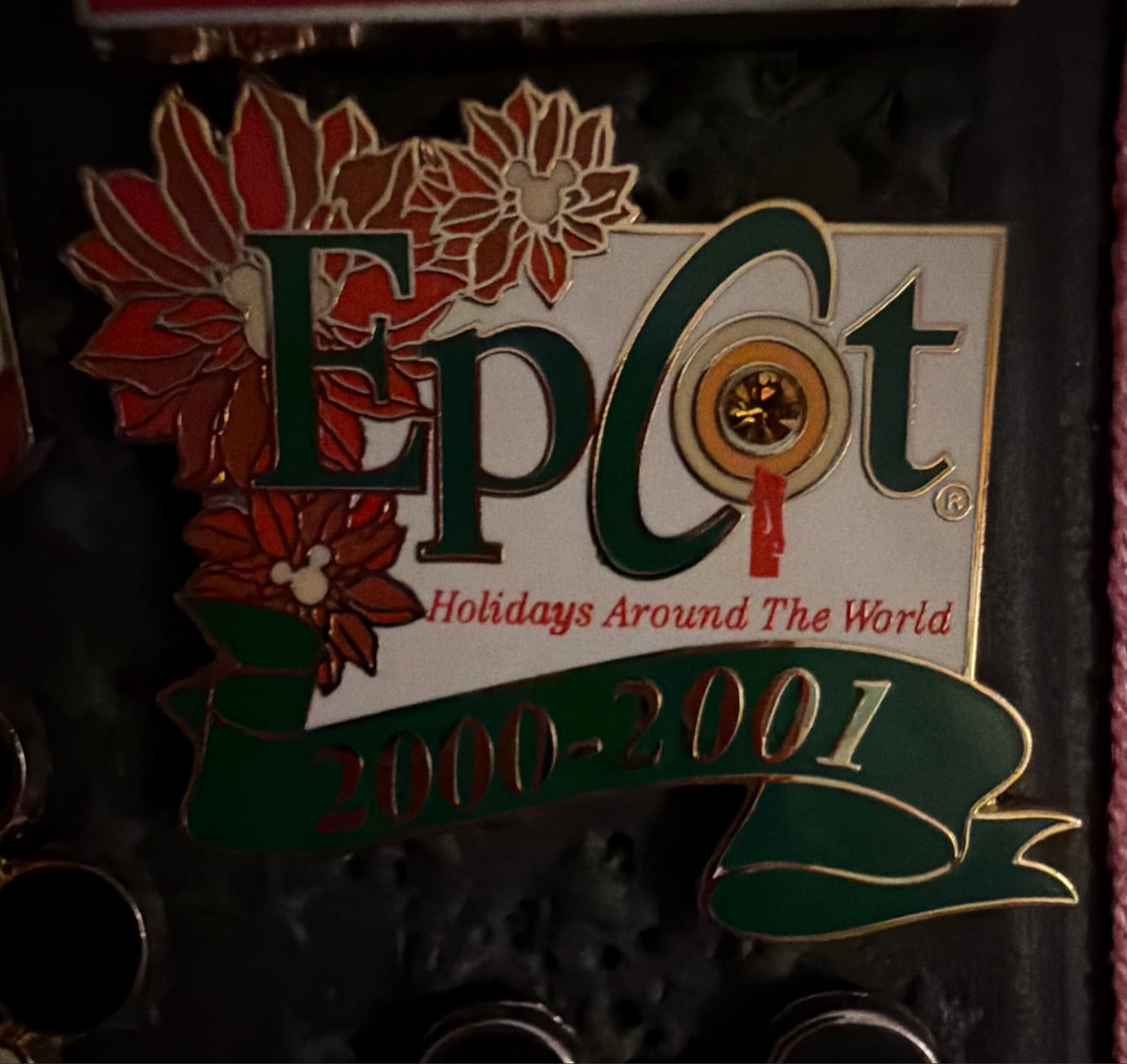 Epcot Holidays Around the World 2000-2001 Red Candle Pin