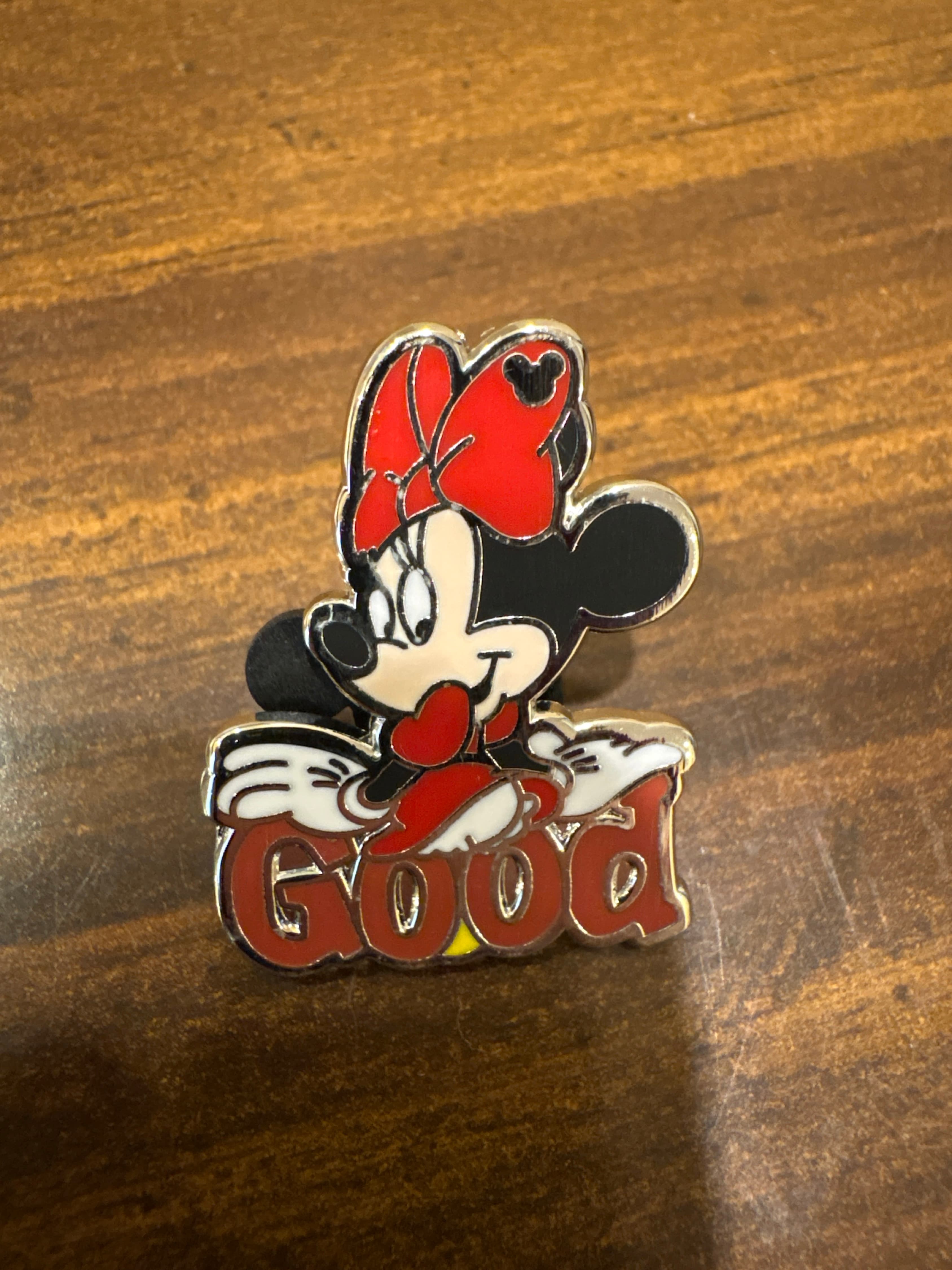 Minnie Mouse Good Pin front