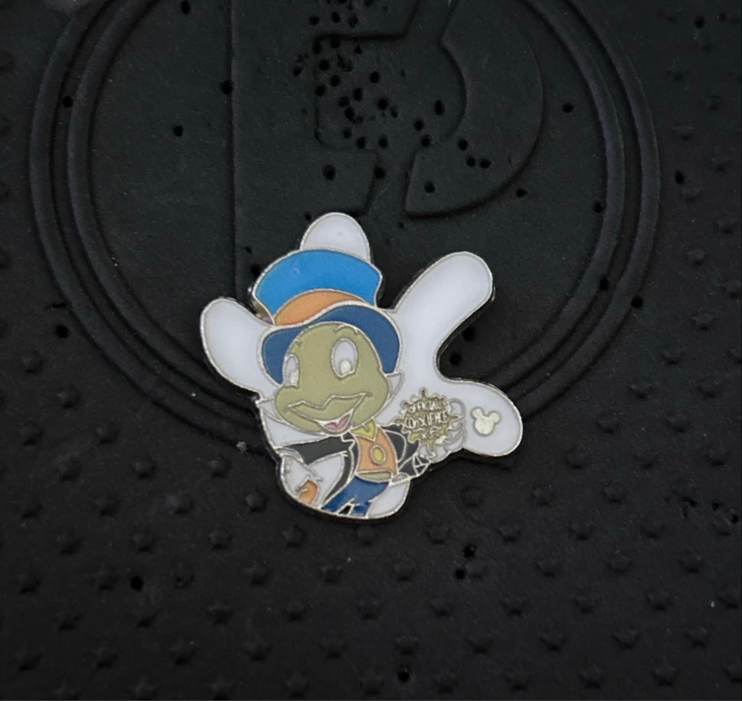 Jiminy Cricket White Glove Silhouette - Pinocchio - 2013 Hidden Mickey Series front