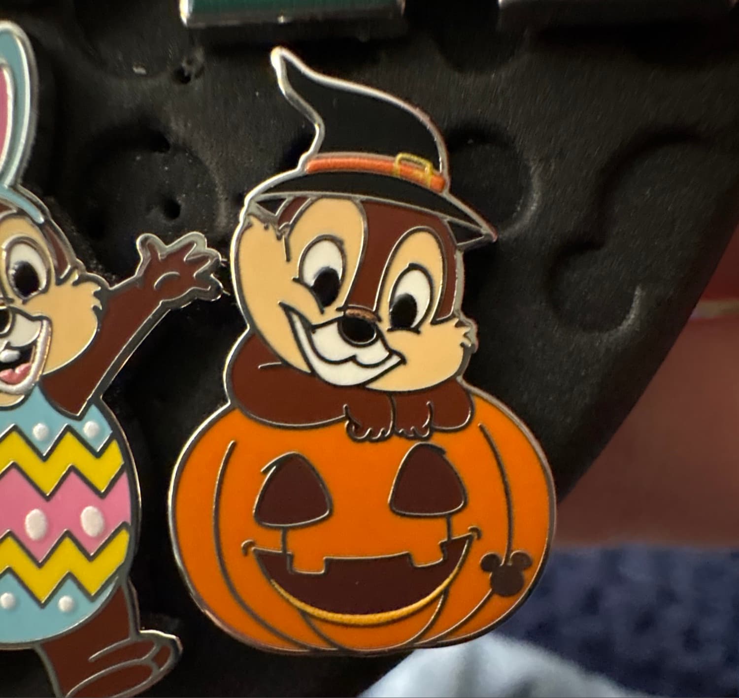 Hidden Disney Pins 2026 - Halloween Chip