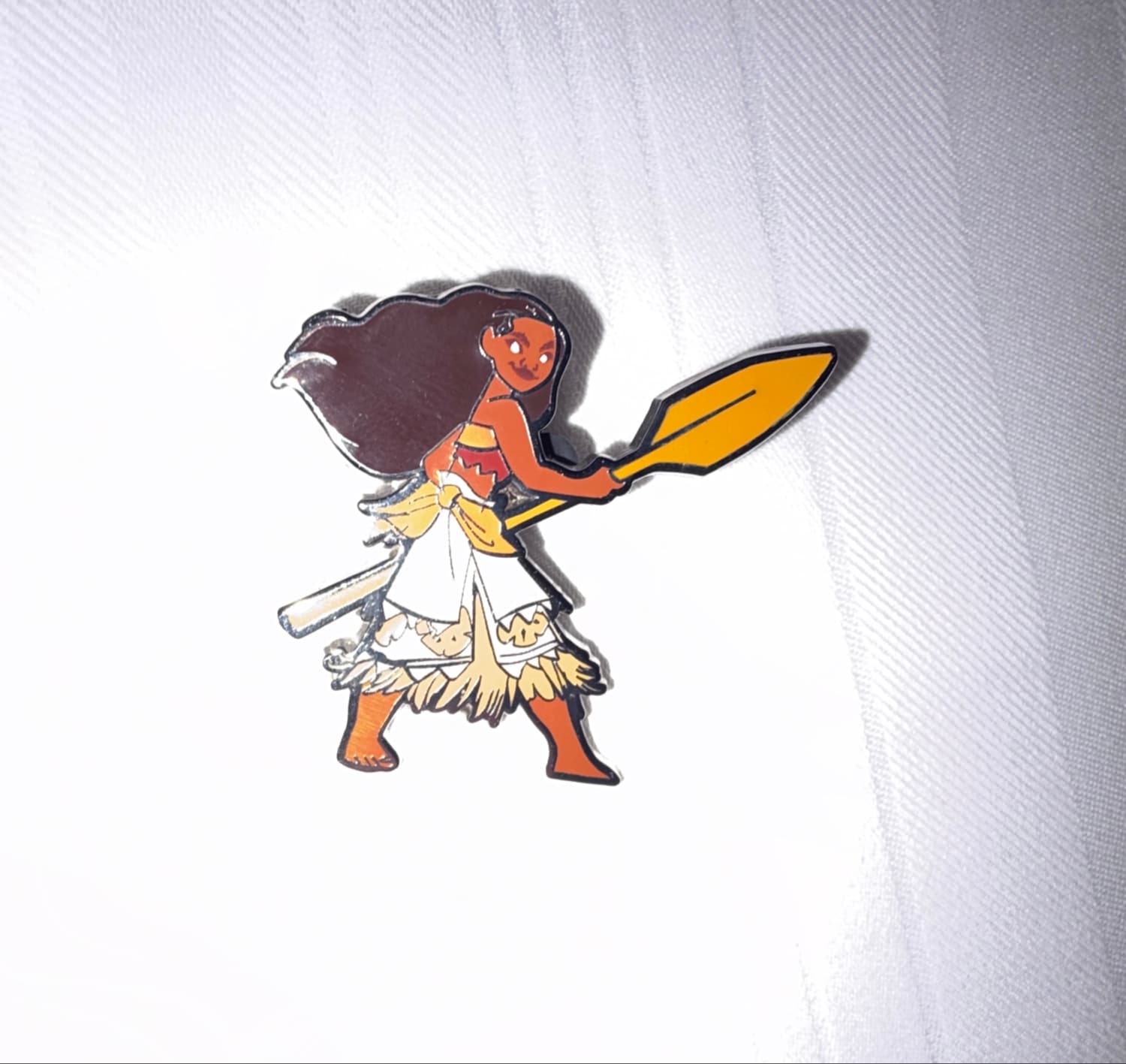 Moana - Holding Paddle front