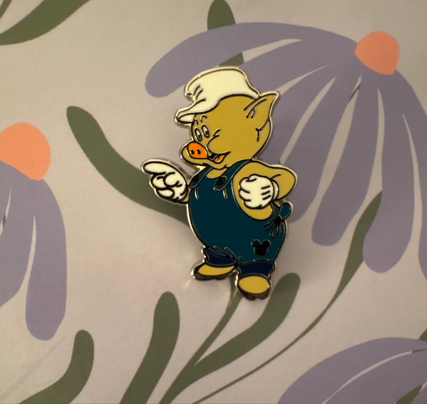 2013 Hidden Mickey Series - White Glove Silhouette