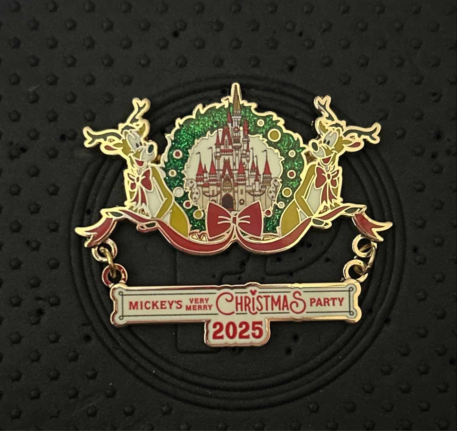 Mickey's Very Merry Christmas Party 2025 Reindeer Dangle Pin front