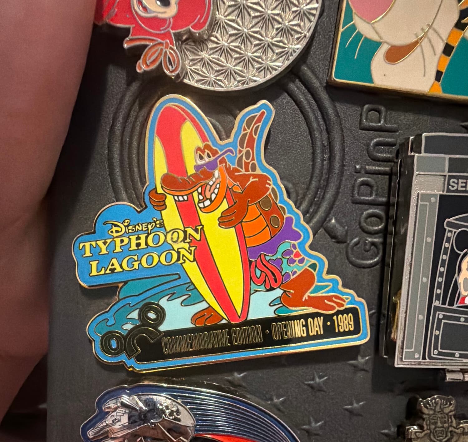 Disney's Typhoon Lagoon Lagoona Gator Commemorative Edition Opening Day 1989 Pin