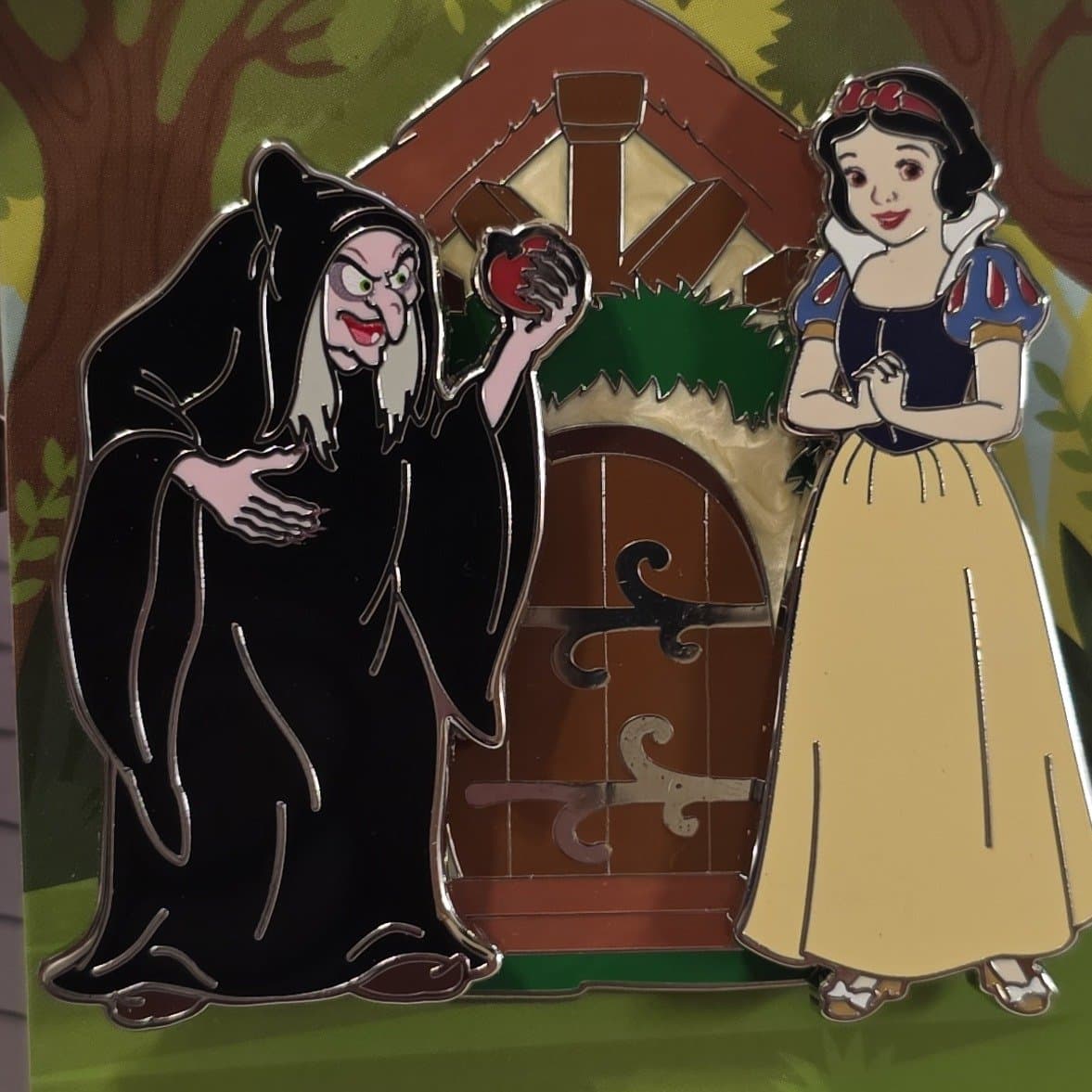 Snow White and Evil Queen as Witch with Cottage Base Set front