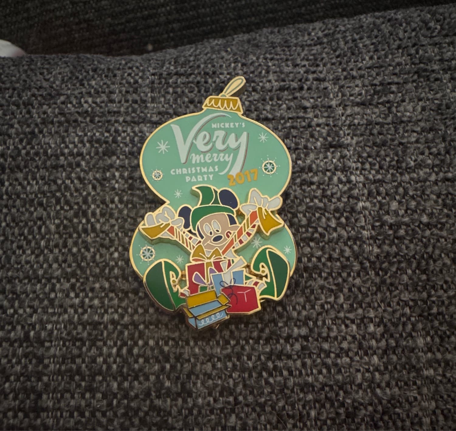 WDW - MVMCP 2017 Very Merry Christmas Logo Pin Mickey Mouse