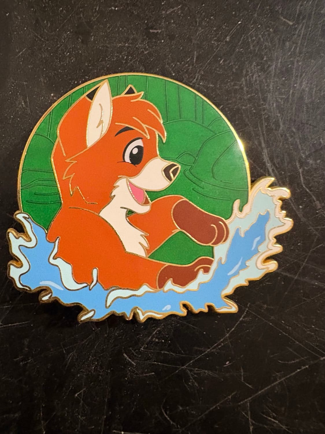 Disney The Fox and the Hound: Tod splashing fantasy pin