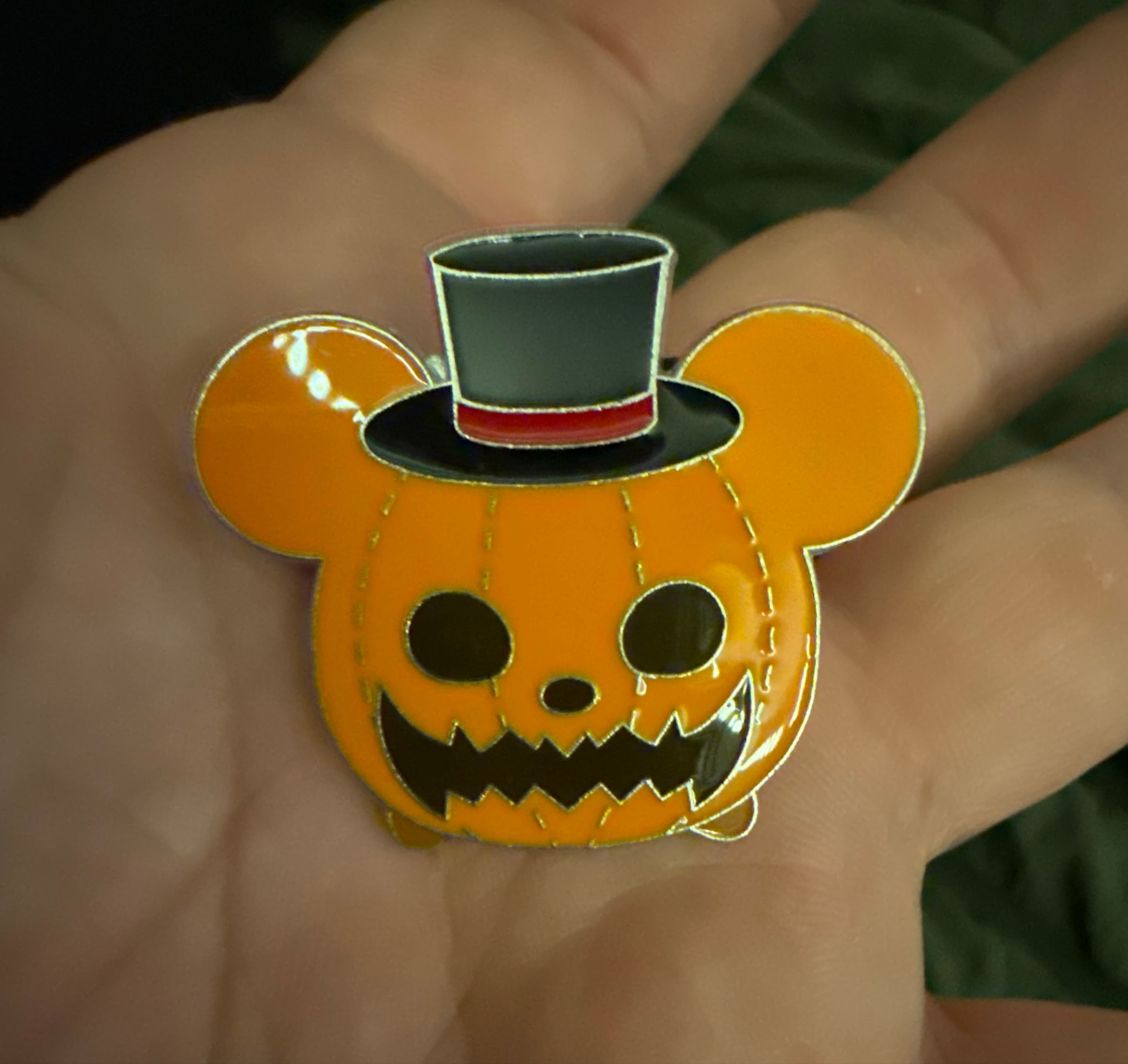 Mickey Mouse Halloween Jack O'Lantern Top Hat Pumpkin Pin front