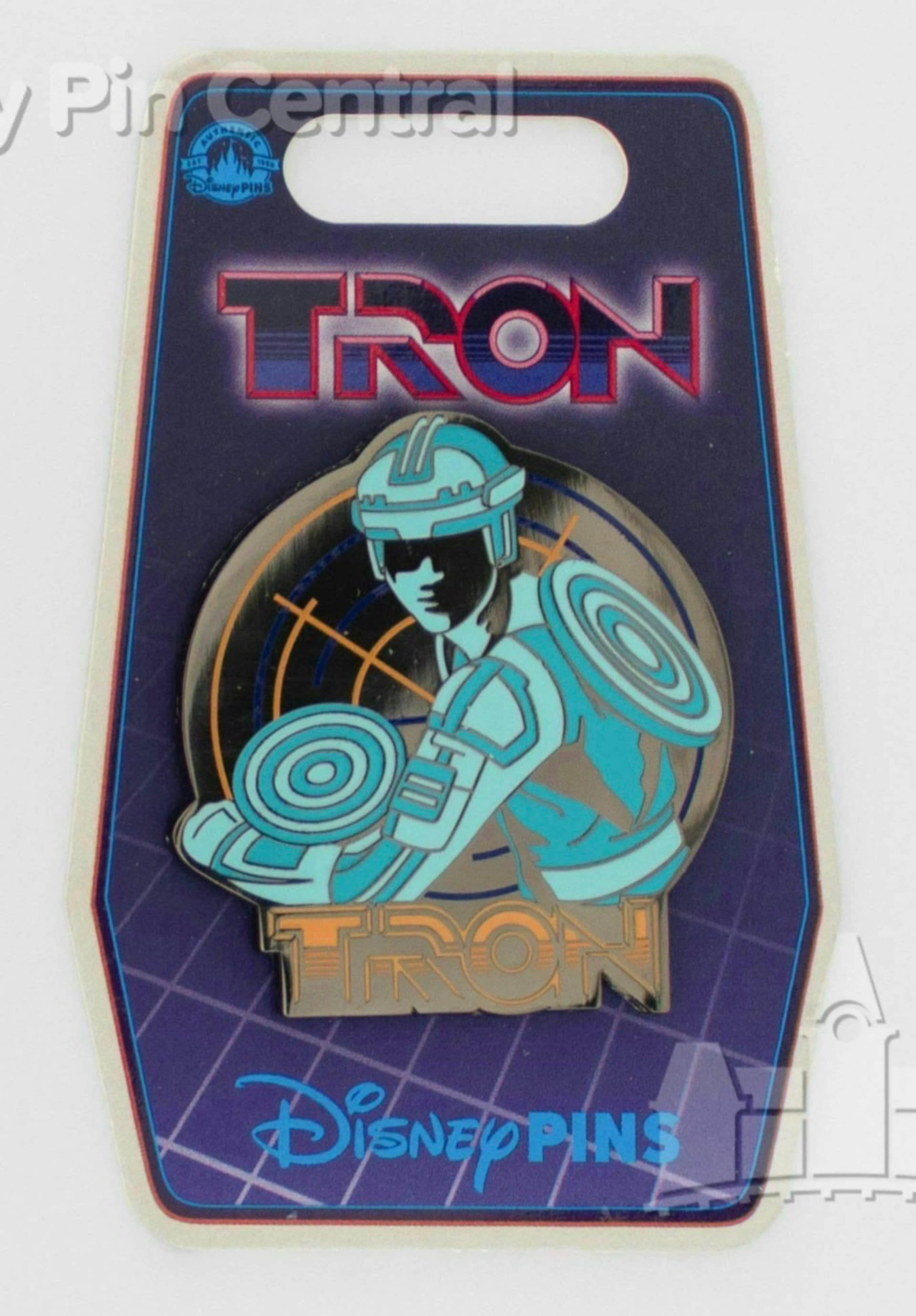 Kevin Flynn with Identity Disc - TRON (Retro) front