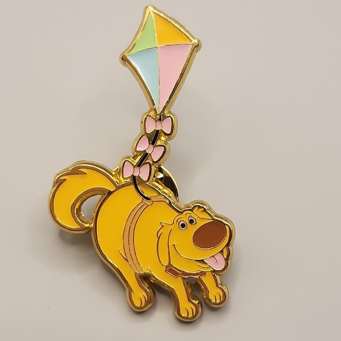 Dug - Disney Pixar Kites & Characters Blind Box Pin Set front