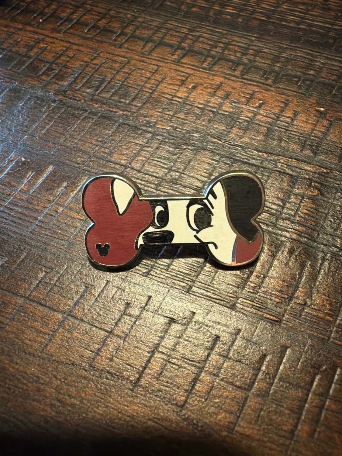 Hidden Mickey 2017 WDW - Dog Bones - Lucky