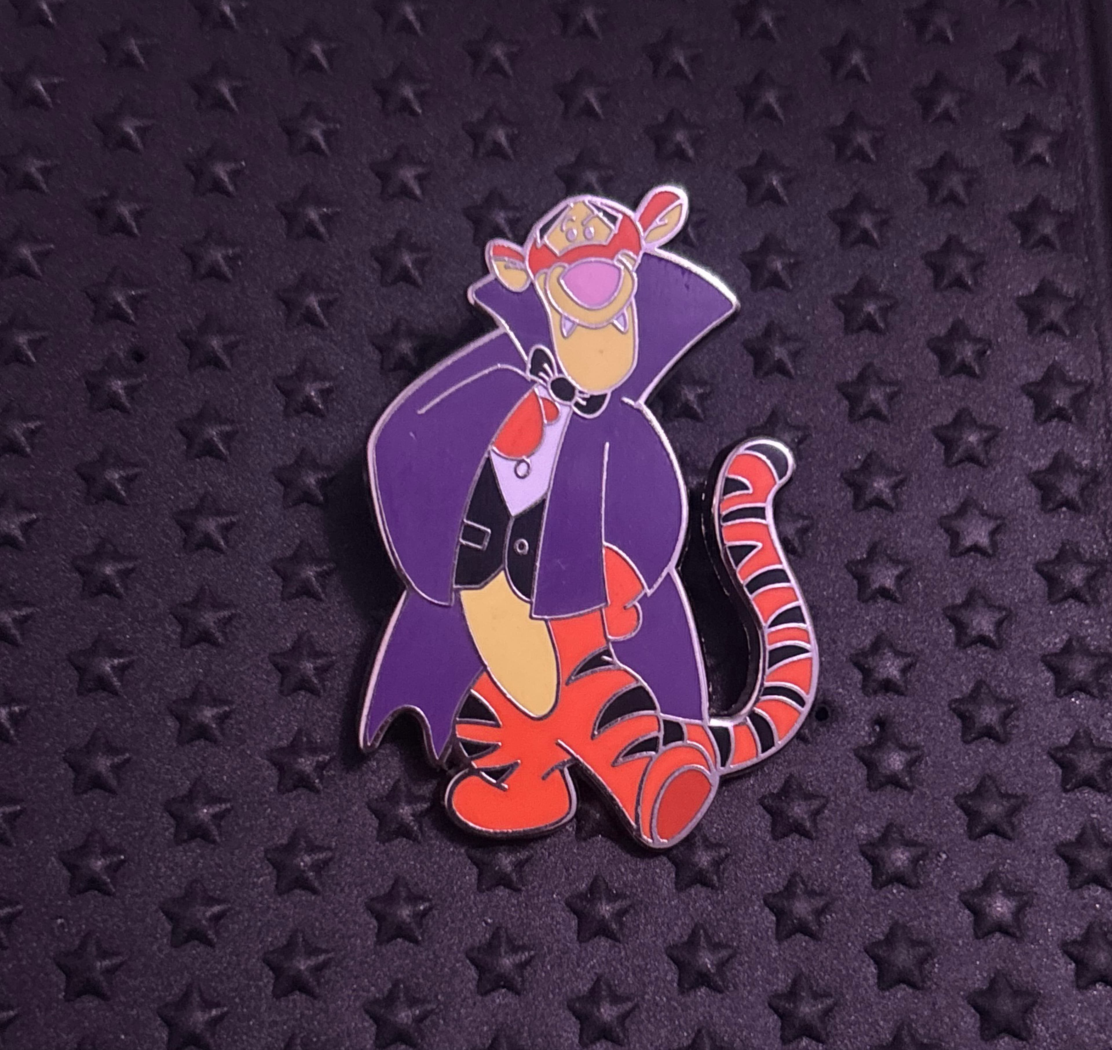 Vampire Tigger - Pooh and Friends Halloween Set front