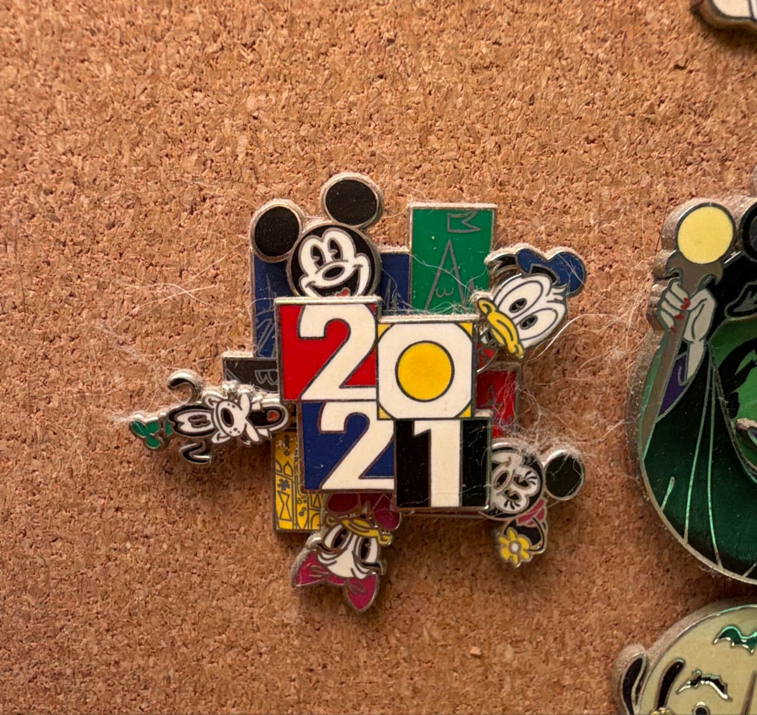 Mickey Mouse and Friends Spinner Pin - 2021 Dated front