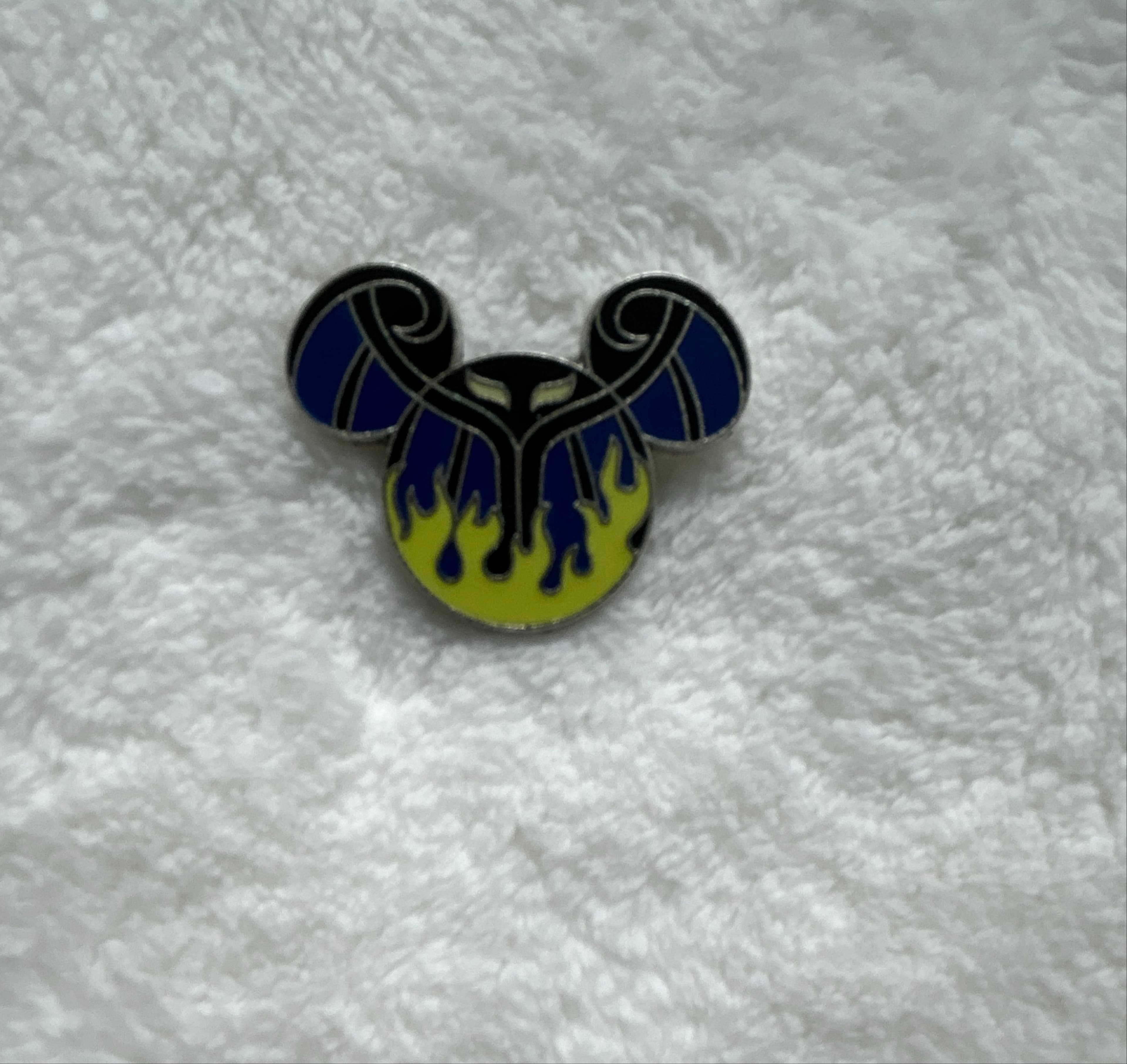Villains Mickey Head Mystery Pin Set