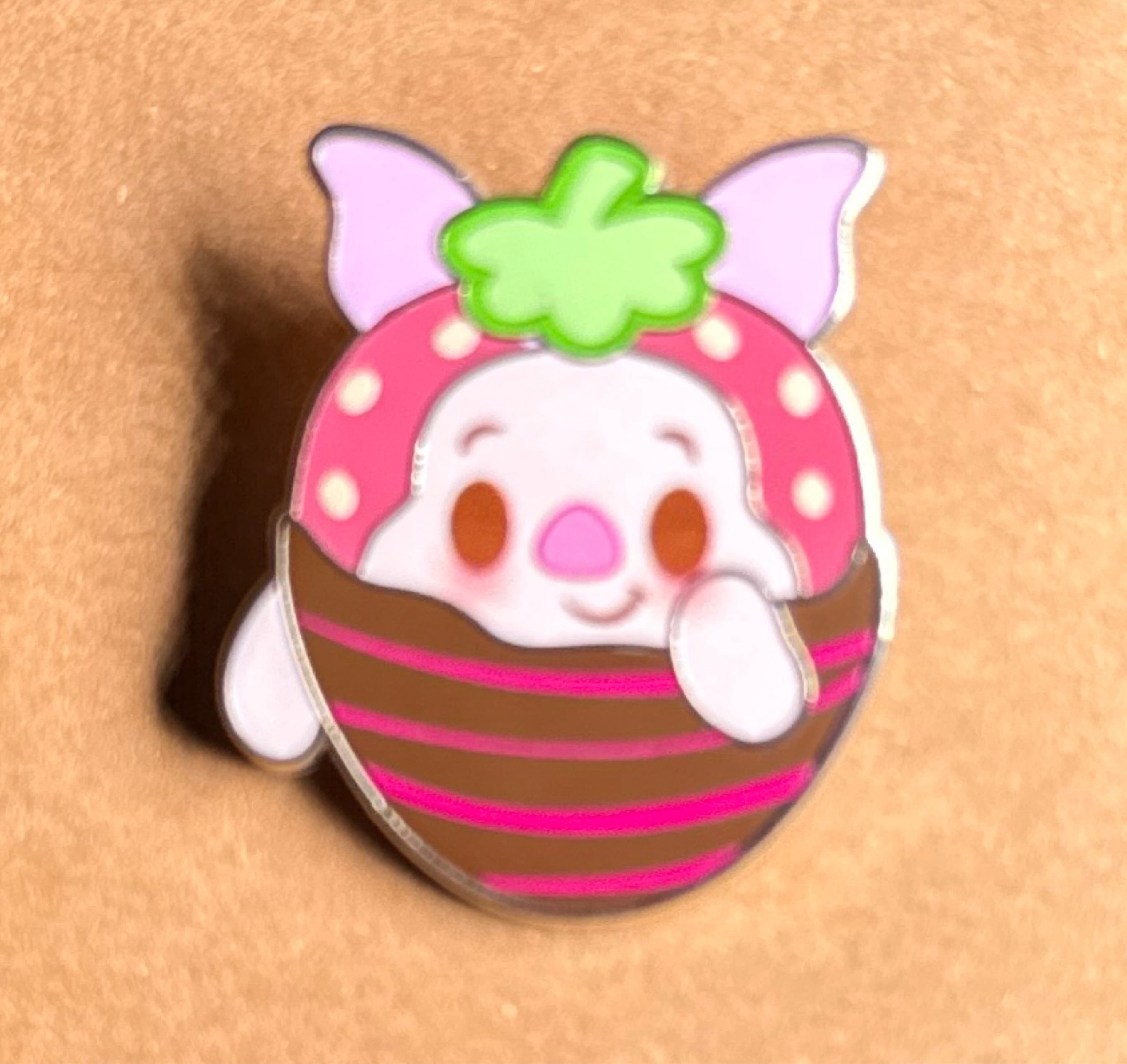 Piglet Chocolate Dipped Strawberry - Munchlings Mystery Collection (Series 2) front