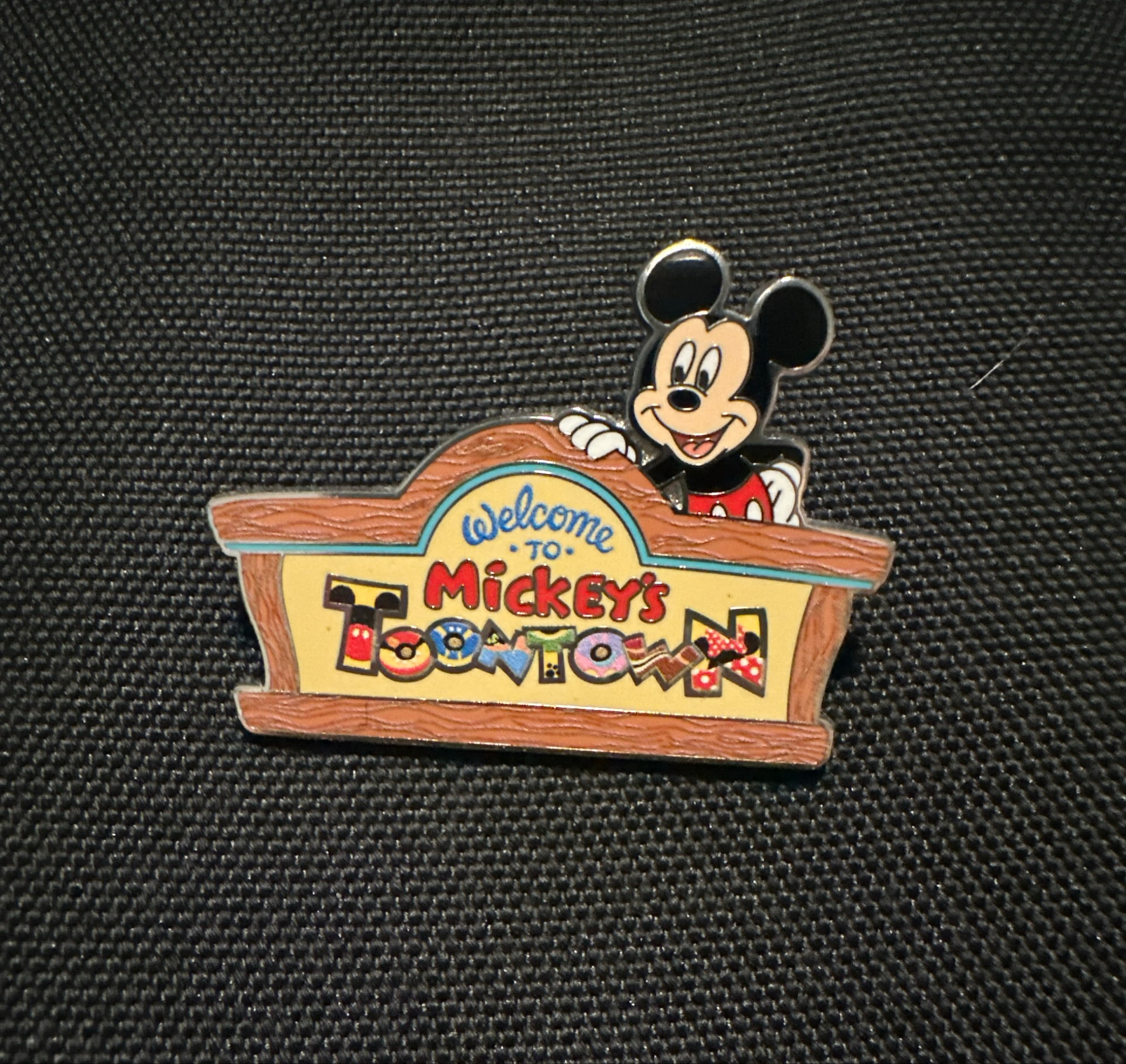 Mickey's Toontown Pin