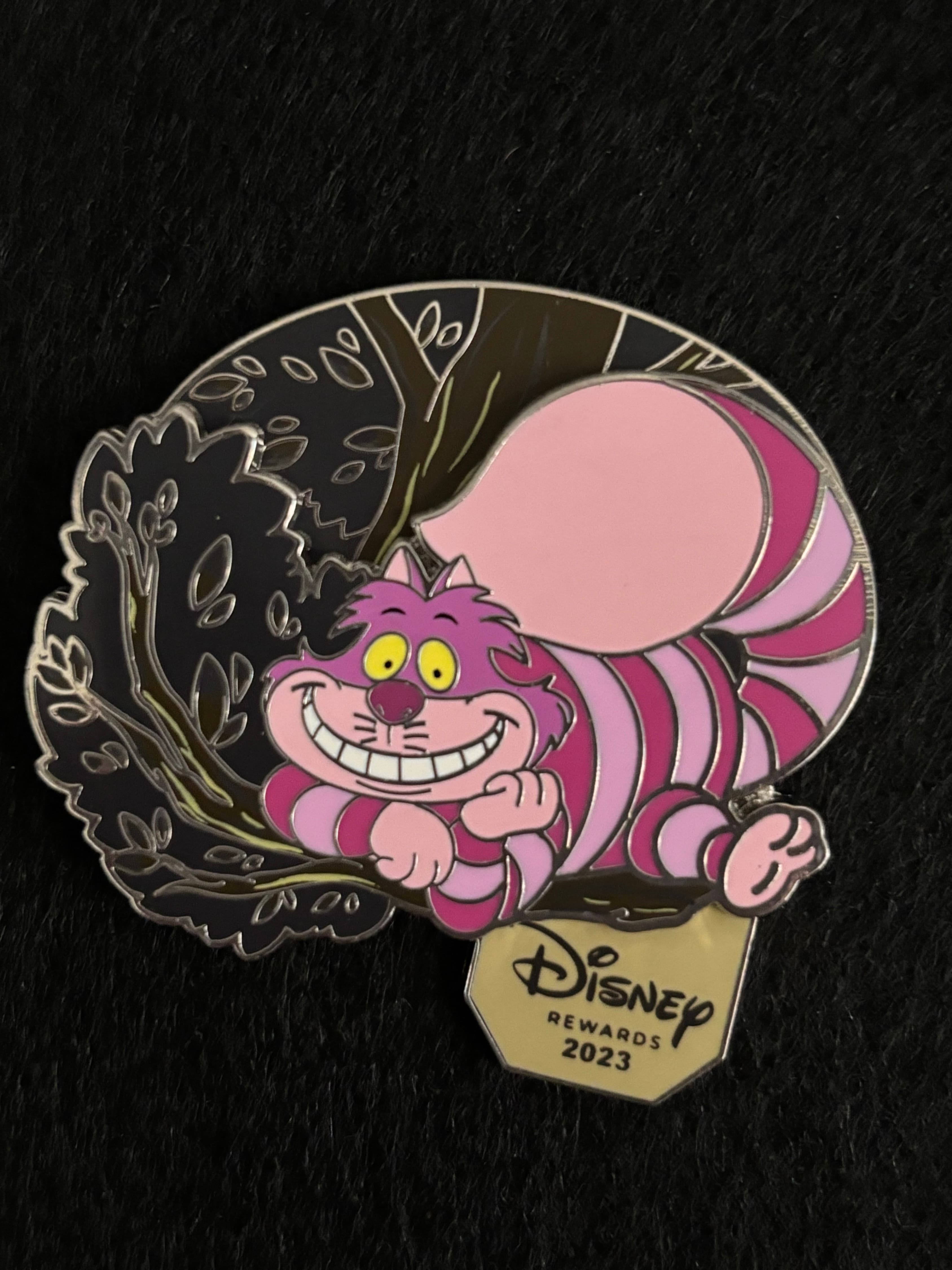 Cheshire Cat Pin - Alice in Wonderland - Disney Visa Cardmember Exclusive 2023 front