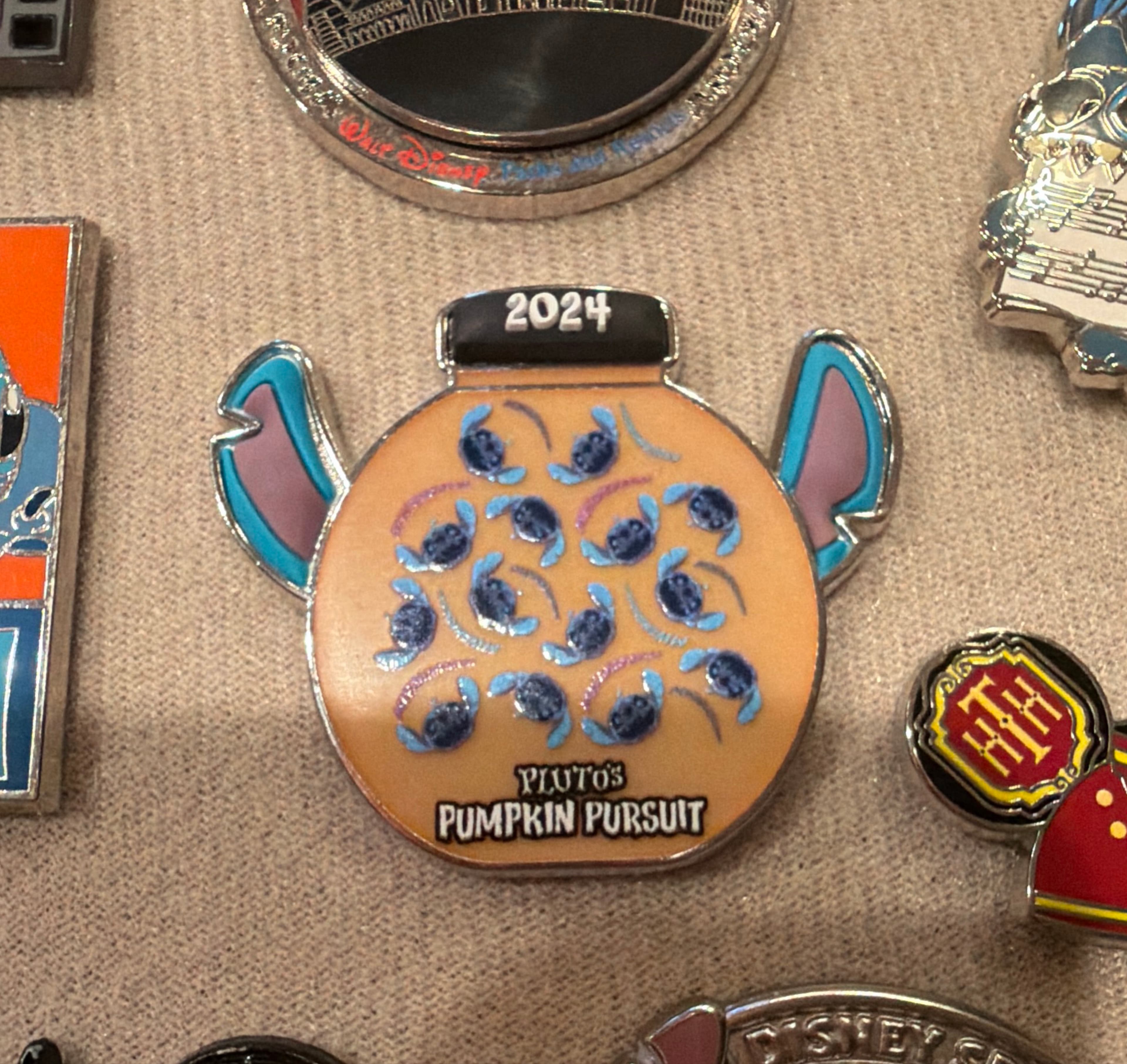 Stitch - Pluto's Pumpkin Pursuit 2024 - Free-D - Glow in the Dark front