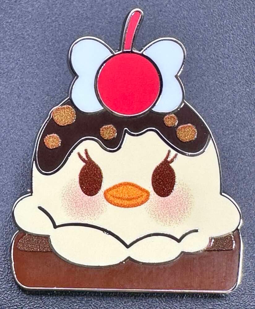 Daisy Duck Brownie Sundae - Munchlings Mystery Collection (Series 4)