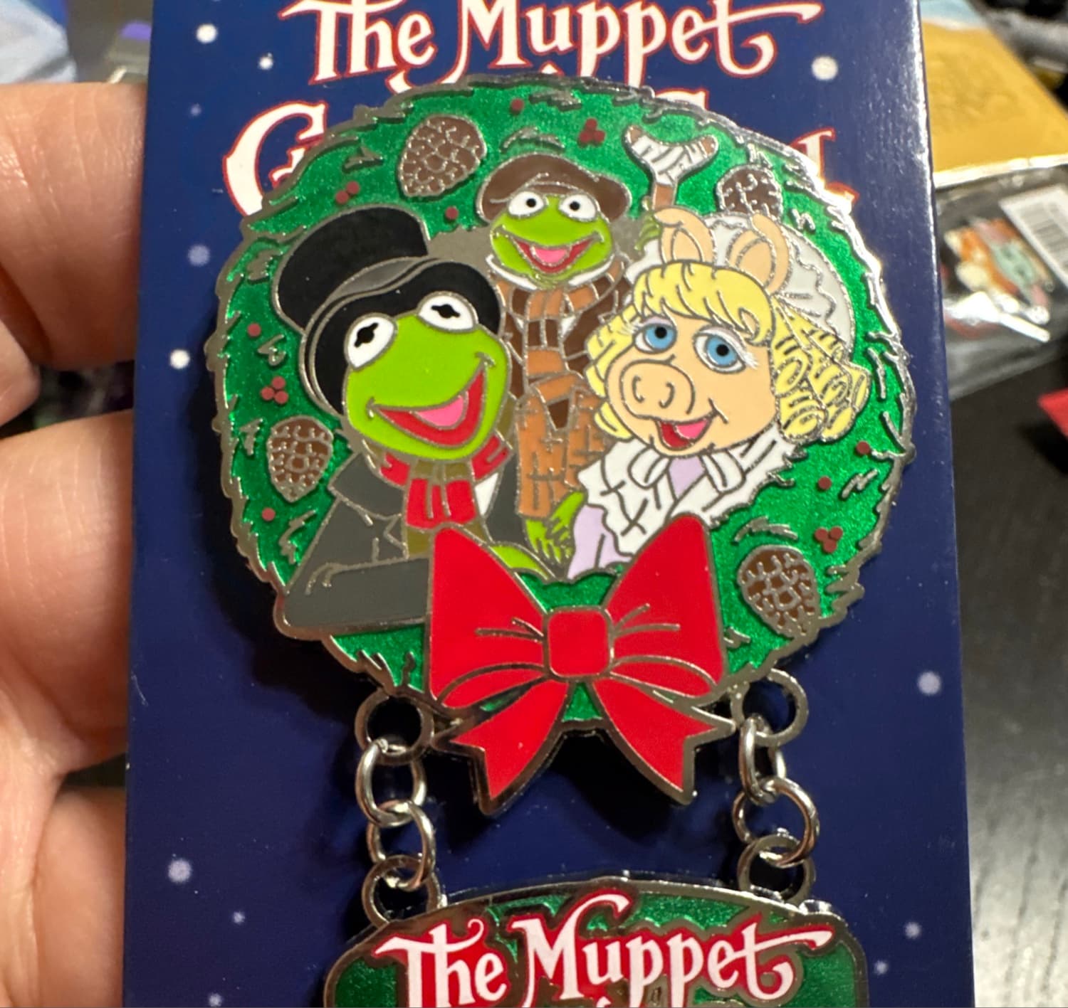 DLR/WDW - Muppets Christmas Carol - 2019 - Family Kermit, Ms Piggy and Robin