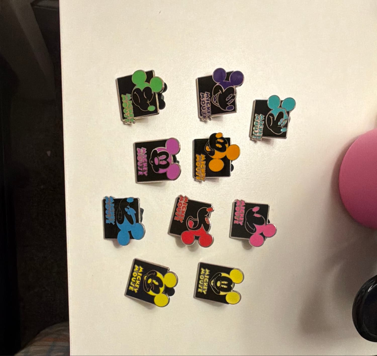 Mickey Pop-Art Expressions Mystery Pin Pouch Collection