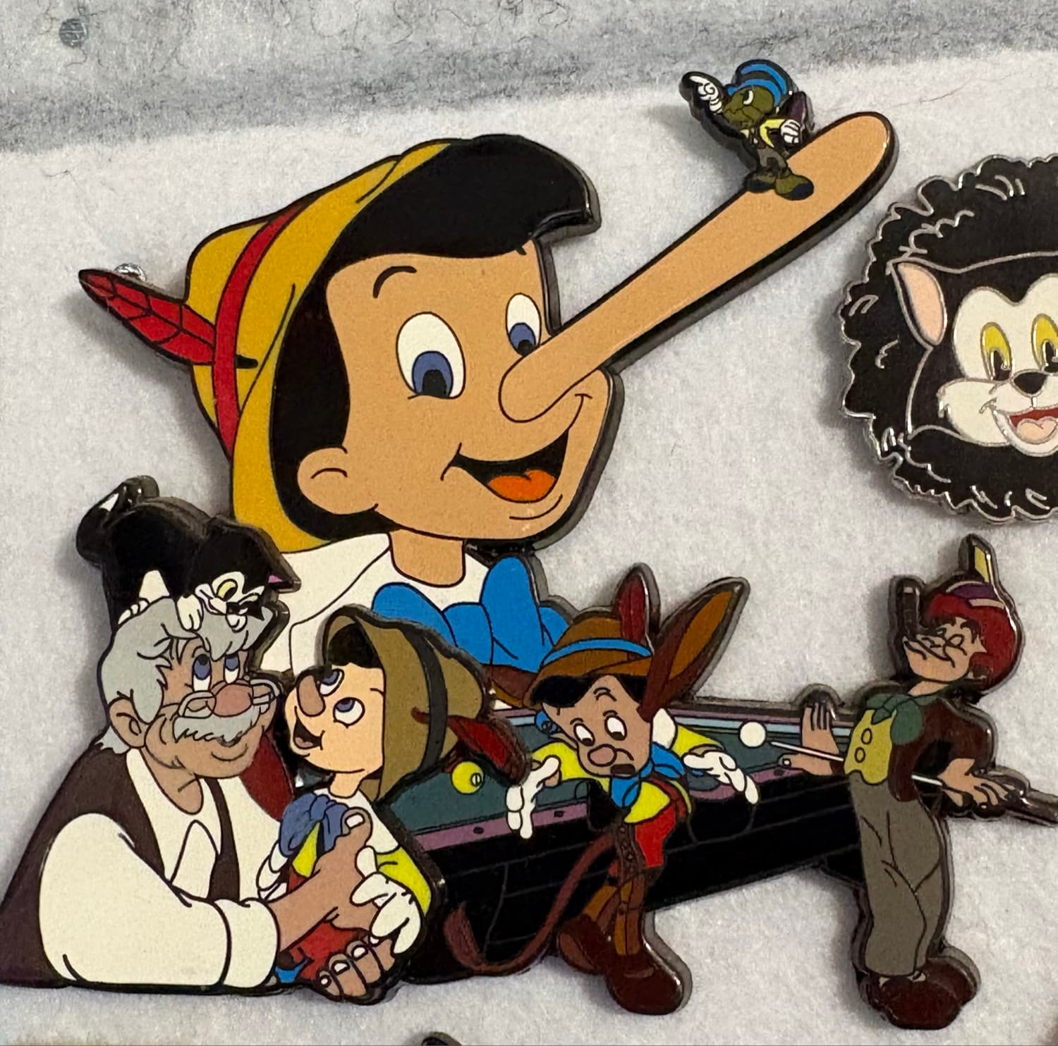 Pinocchio ijumbo hollar fantasy pin