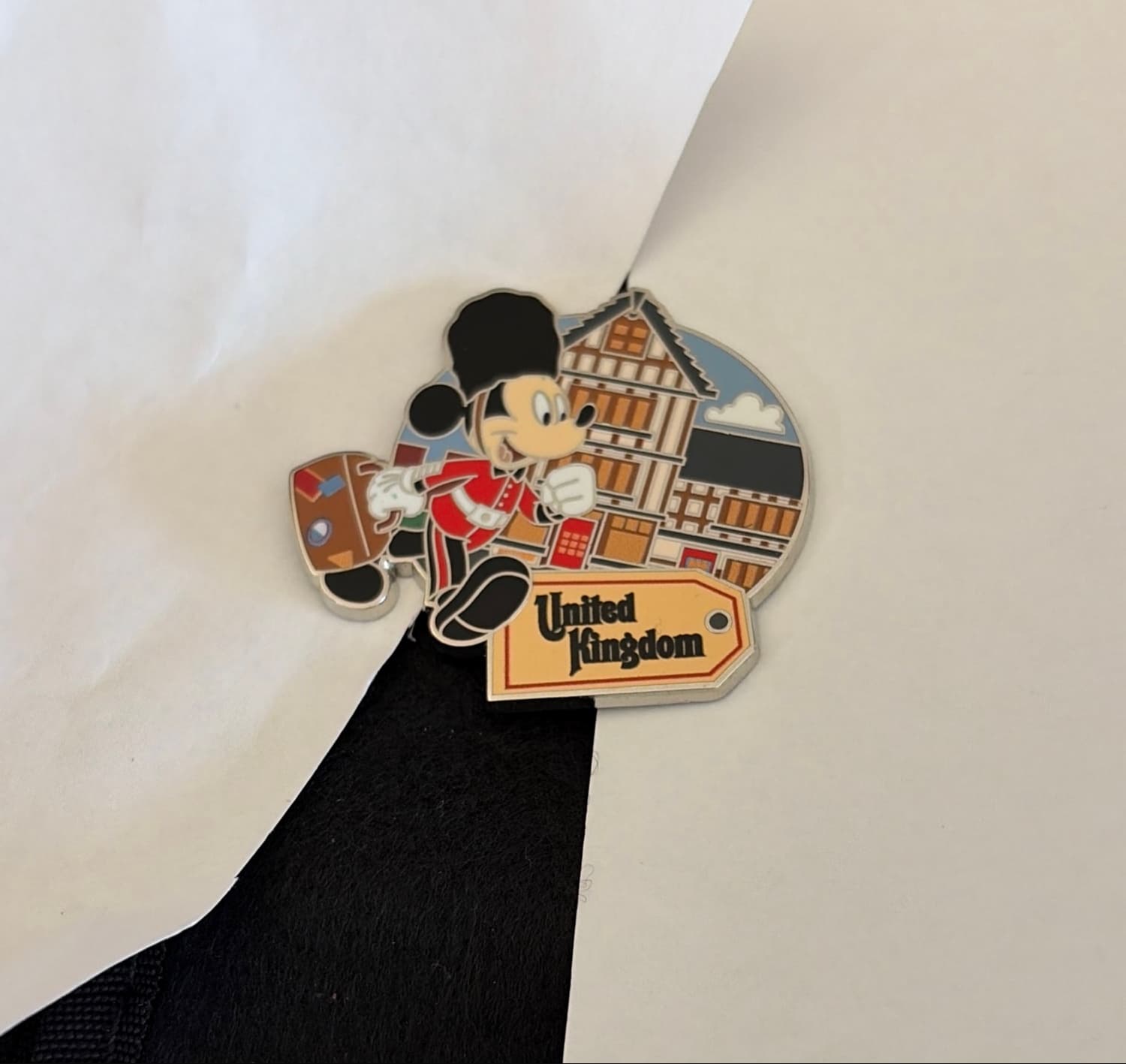 Mickey Mouse Epcot World Showcase United Kingdom Pin