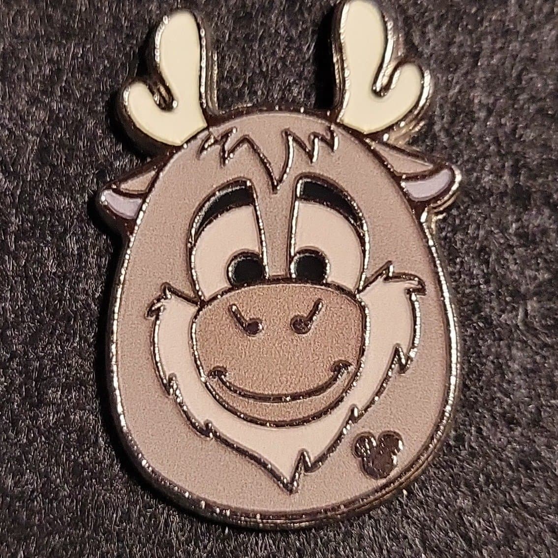 Sven - Frozen Easter Egg front