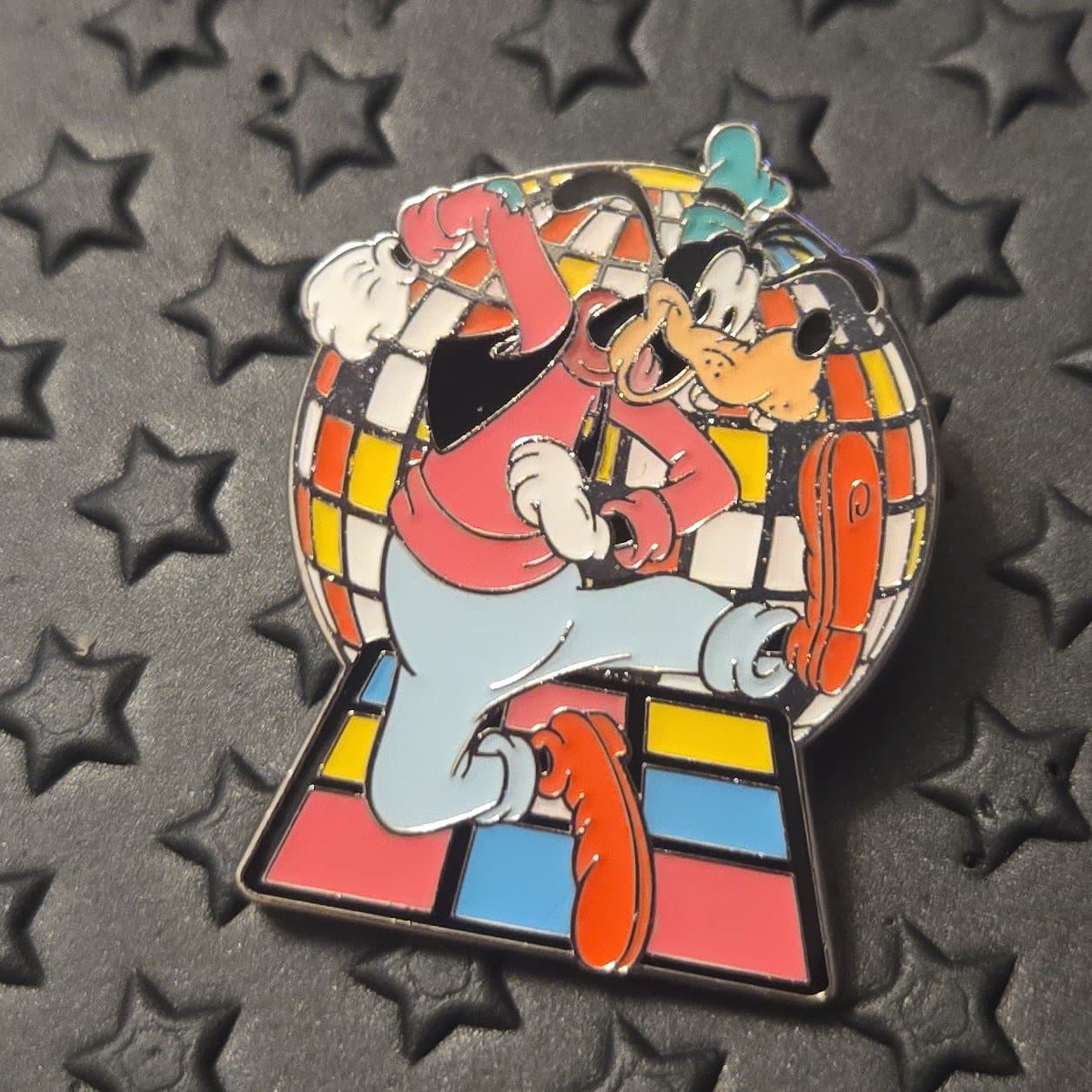 Mickey and Friends Disco Ball Blind Box Pin Set