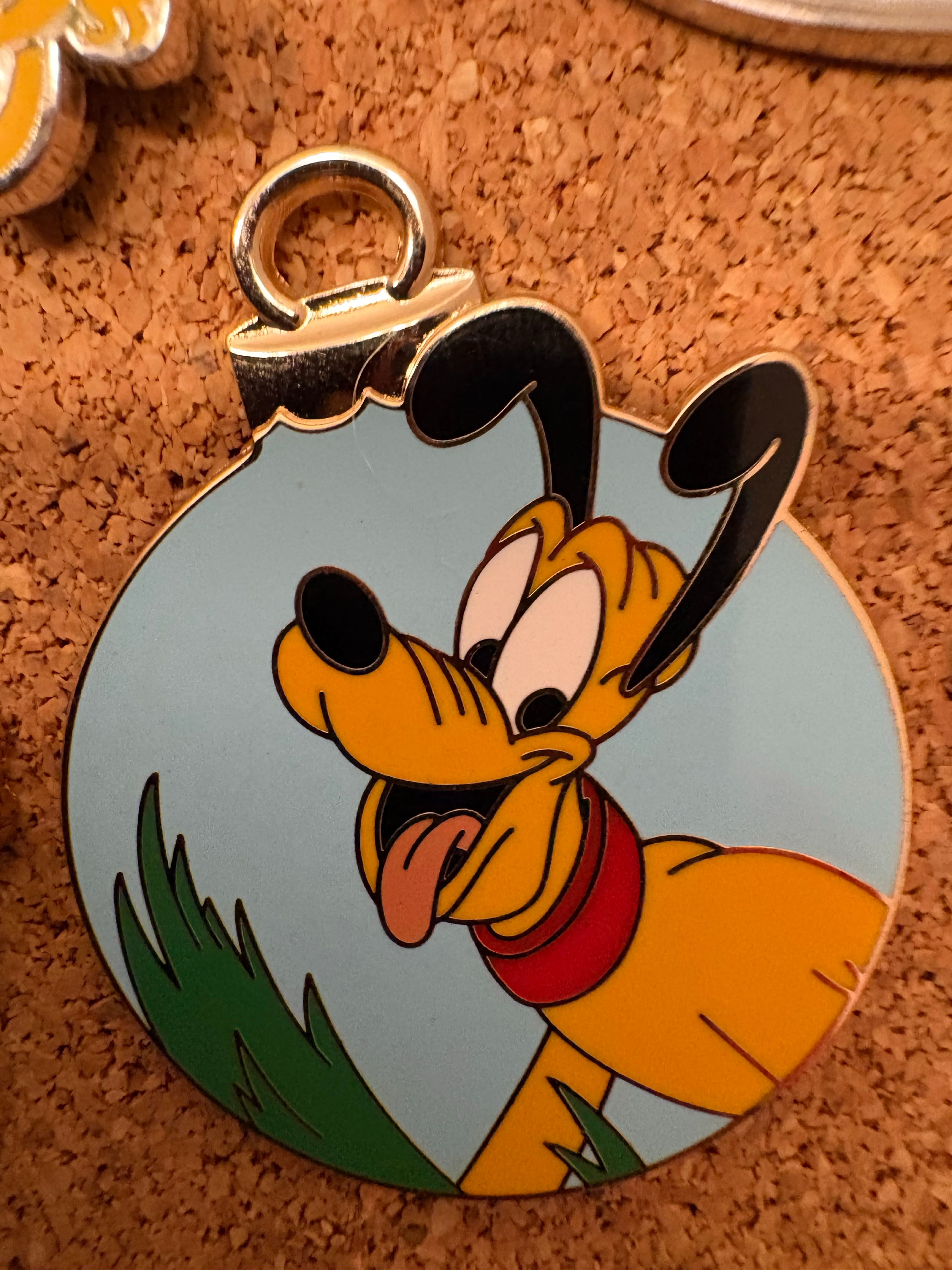 Pluto (Ornament) - Pluto's Christmas Tree Mystery Pin Set front