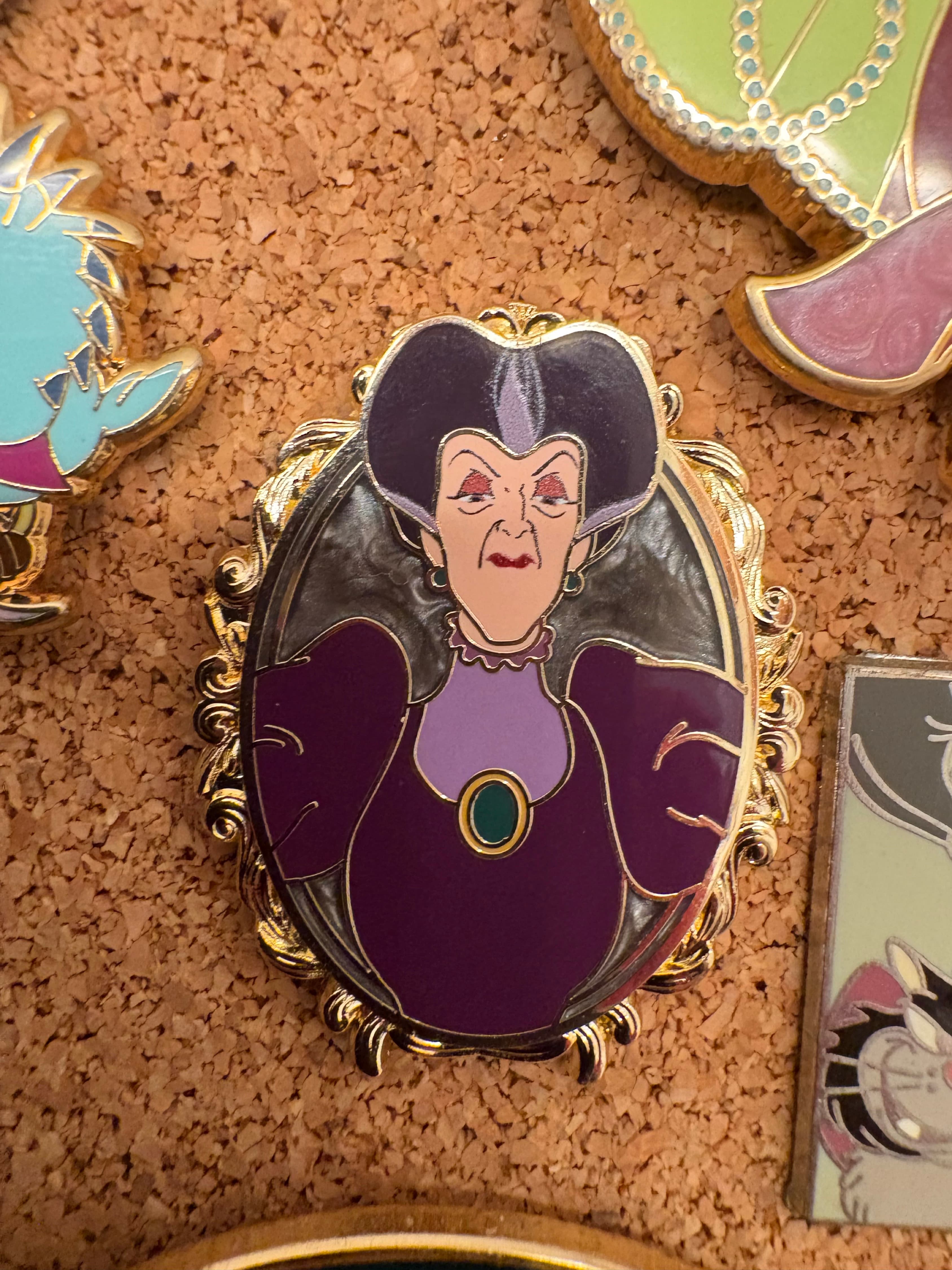 Palm Villains Cameos Mystery Pin