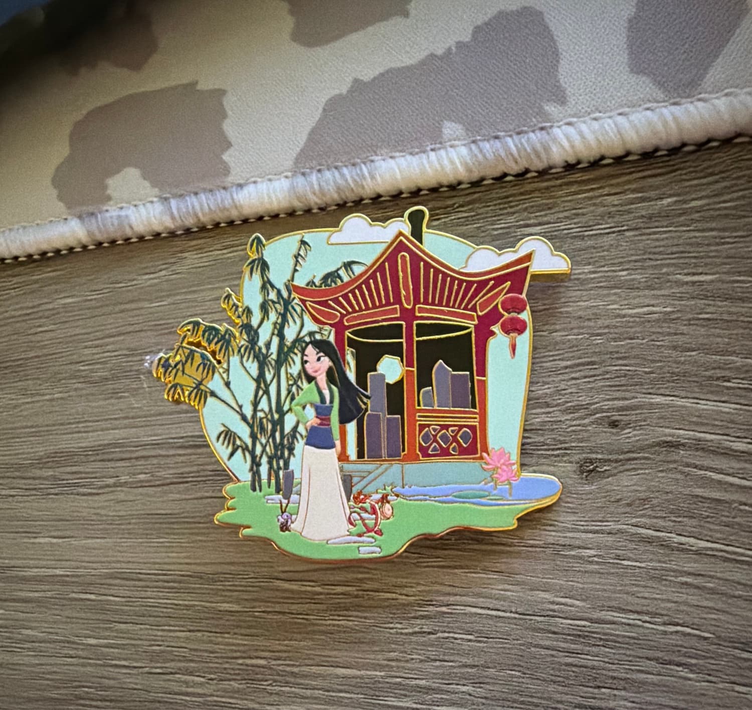 Mulan, Mushu & Cri-Kee Bamboo Background Pin