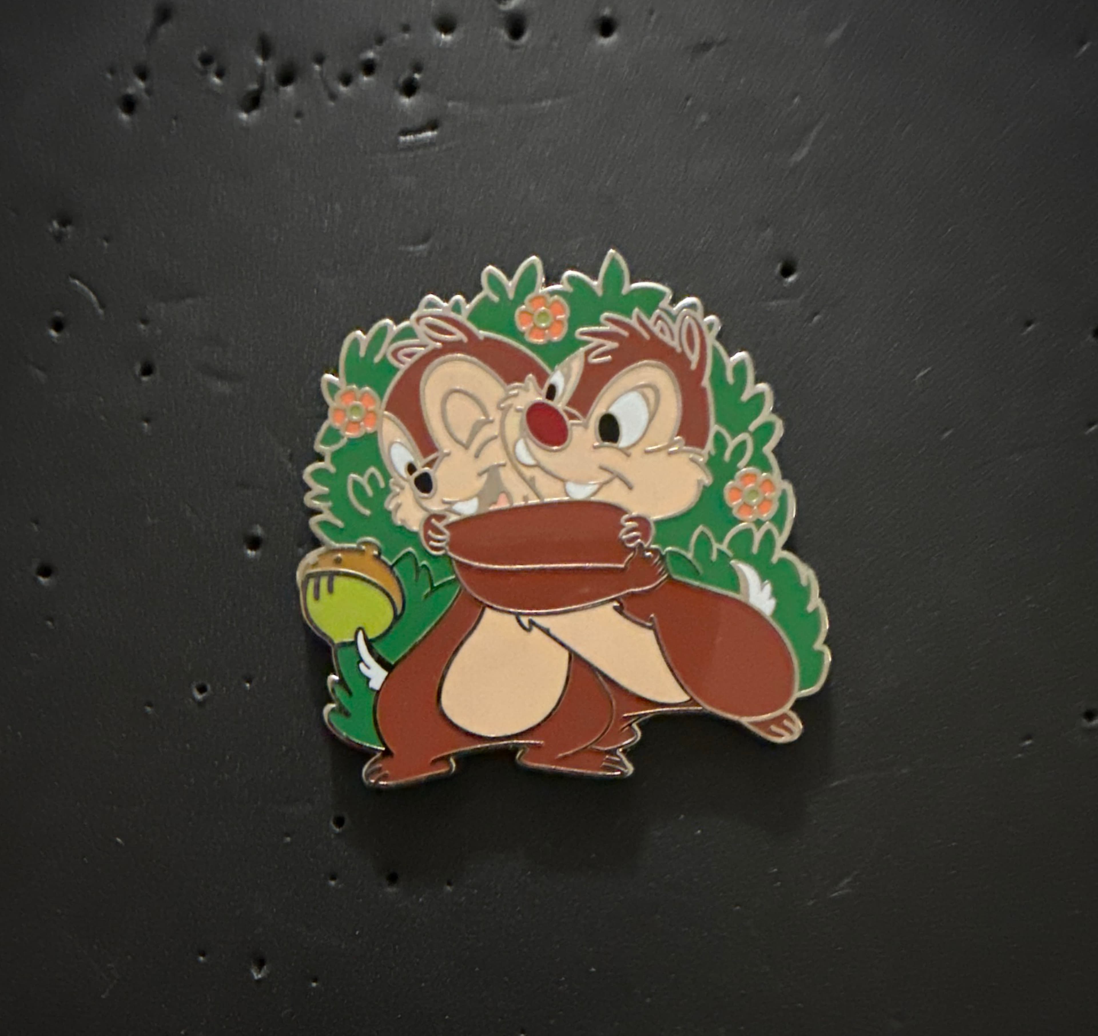 Chip & Dale - Disney Hugs Mystery Collection front