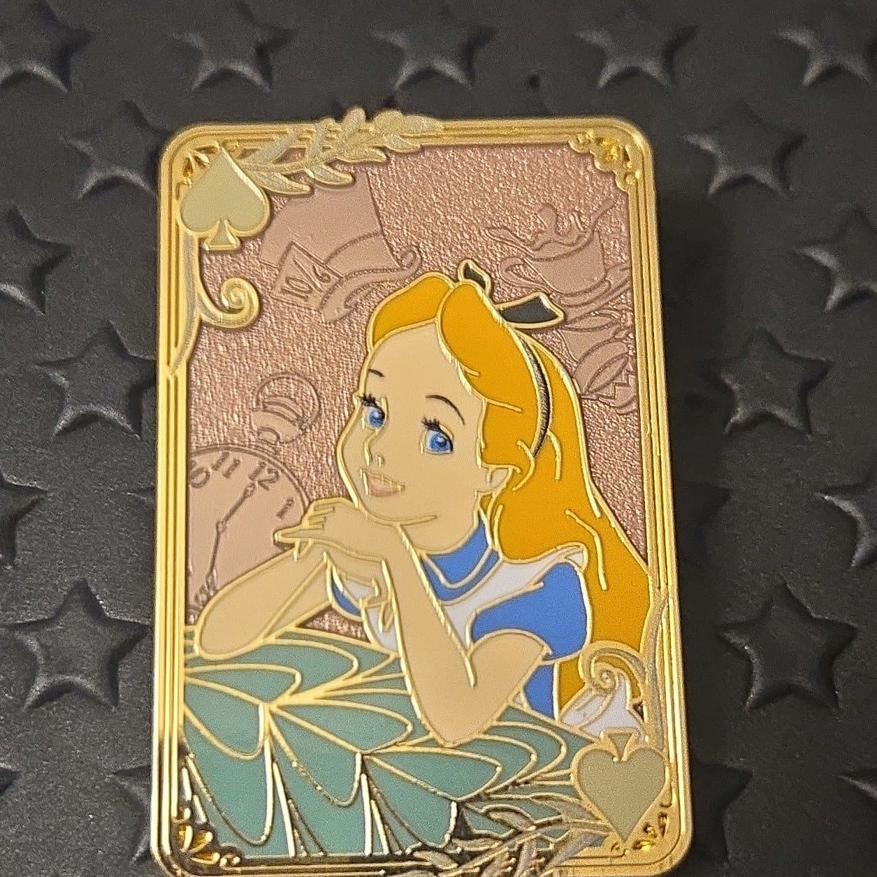 Alice in Wonderland Cards Hinge Blind Box Pin Set