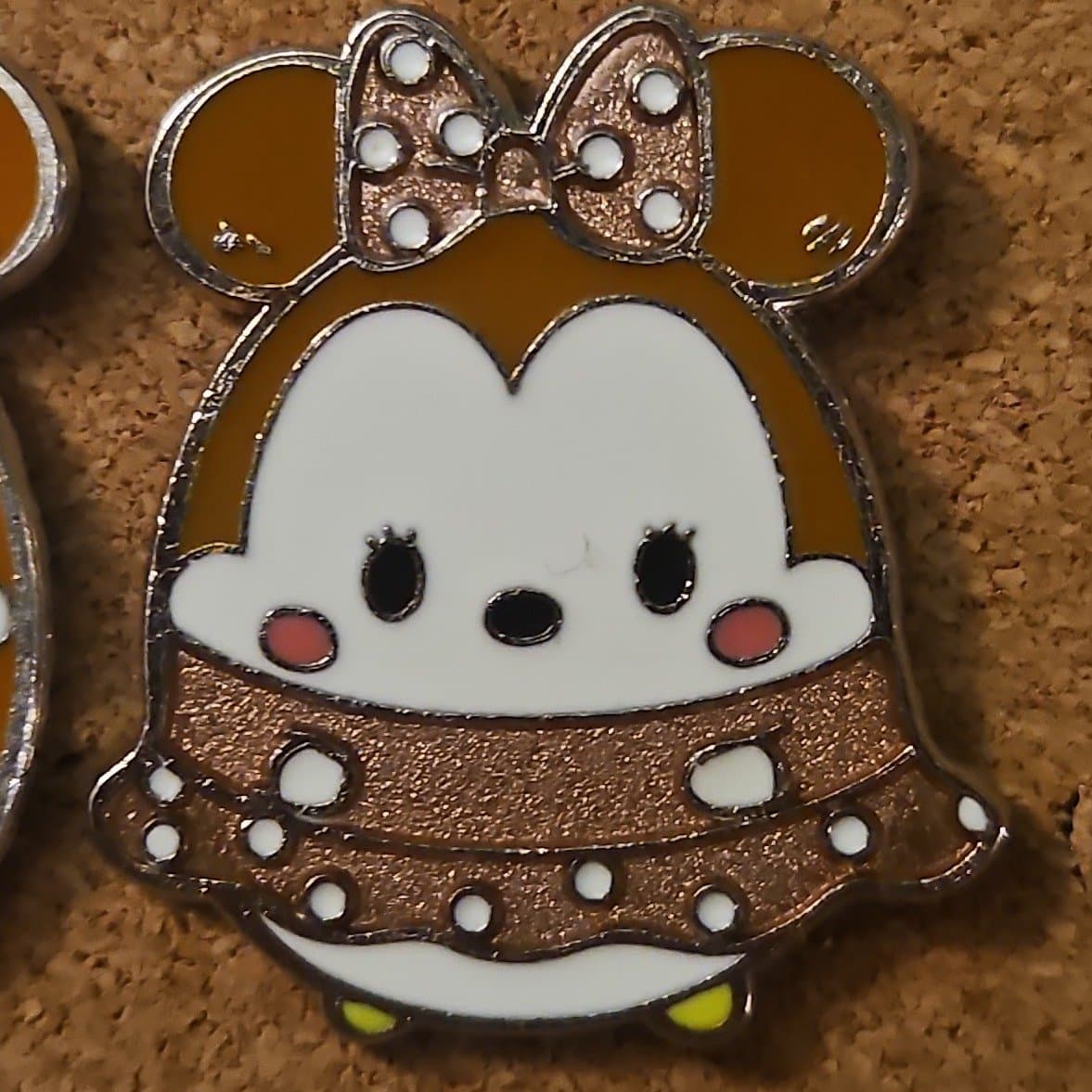 2018 Minnie Mouse Tsum Tsum Disney Pin front