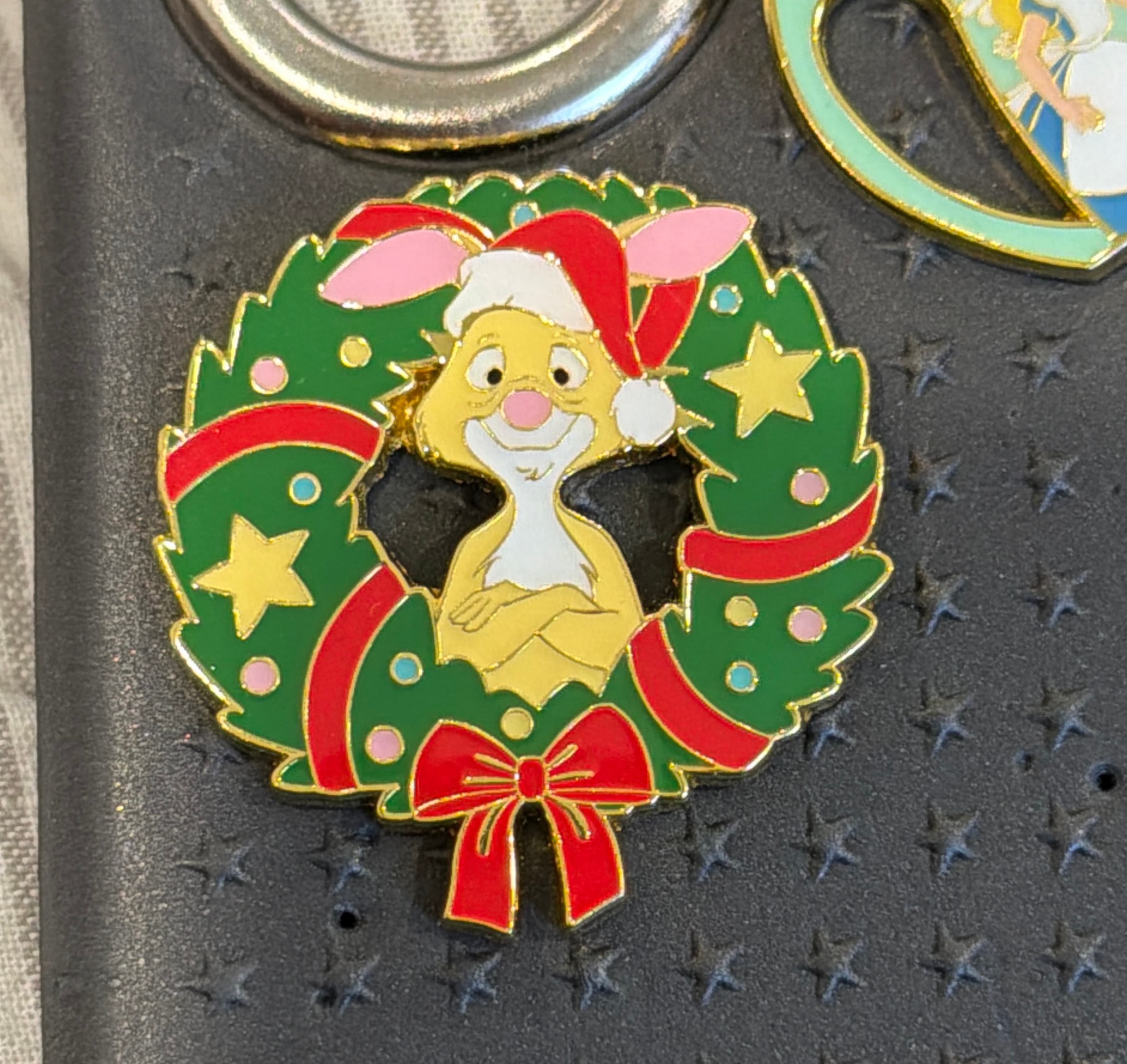 Disney Christmas Wreaths Mystery Pin Set