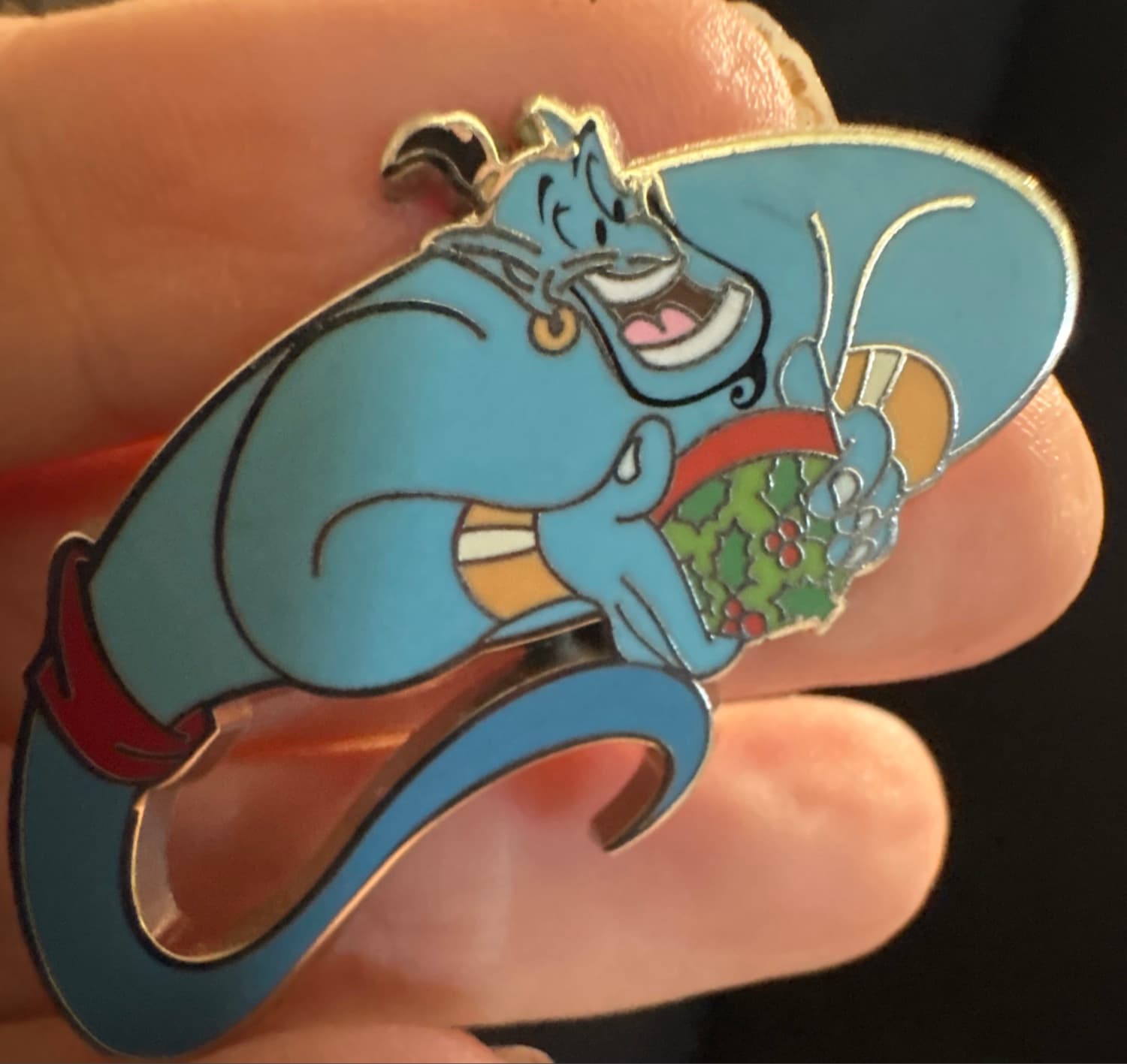 Genie from Aladdin holding Christmas Wreath Mistletoe Pin