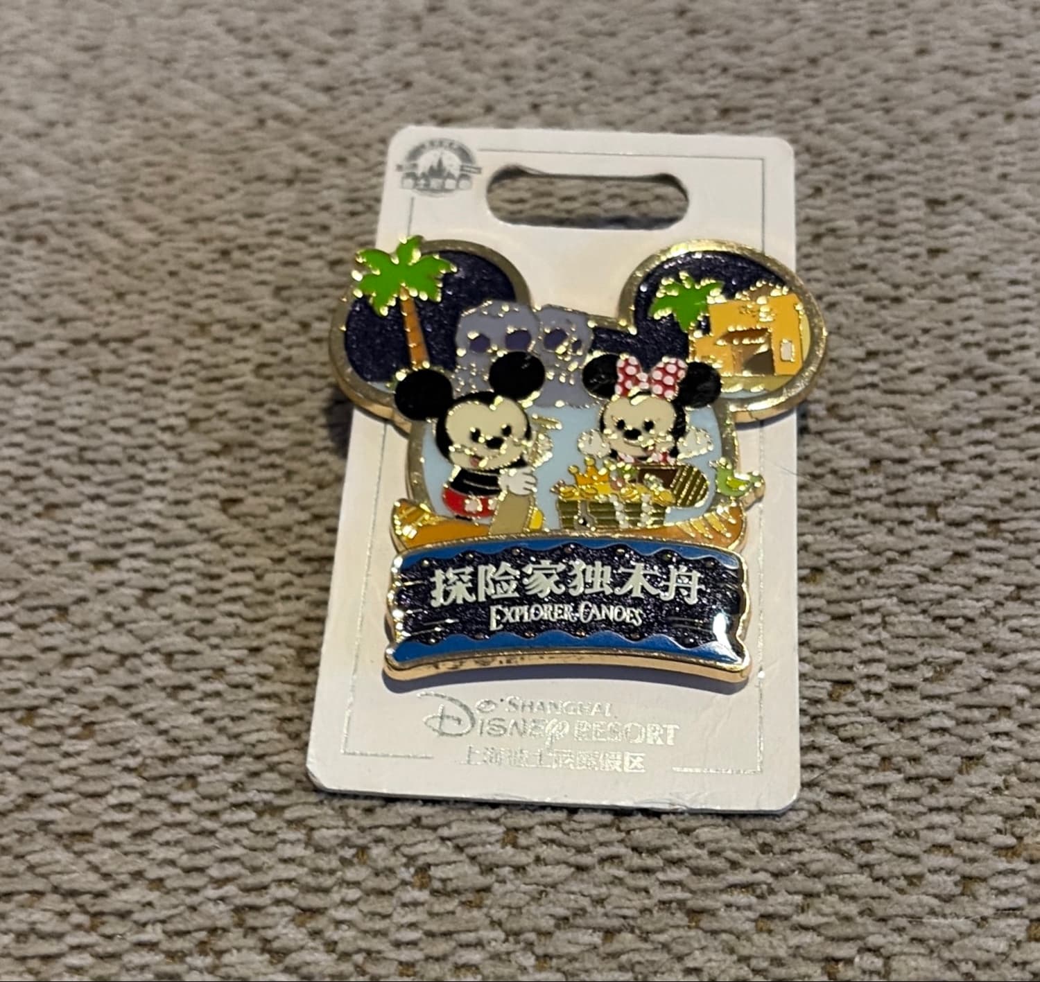 Mickey & Minnie Explorer Canoes front