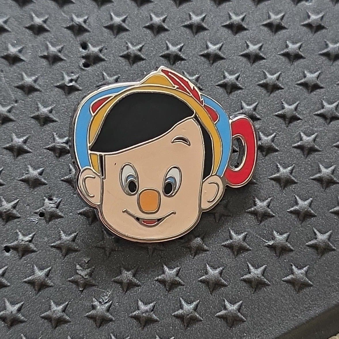 Pinocchio - Character Hats Mystery Pin Set front