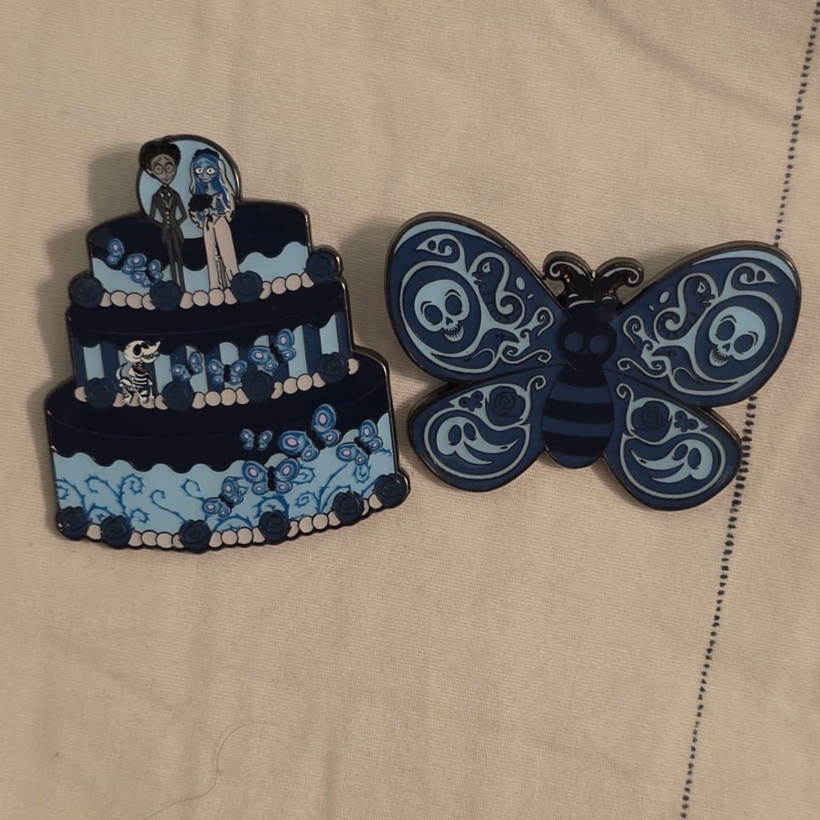 Hot Topic - Corpse Bride Cake & Butterfly Enamel Pin Set