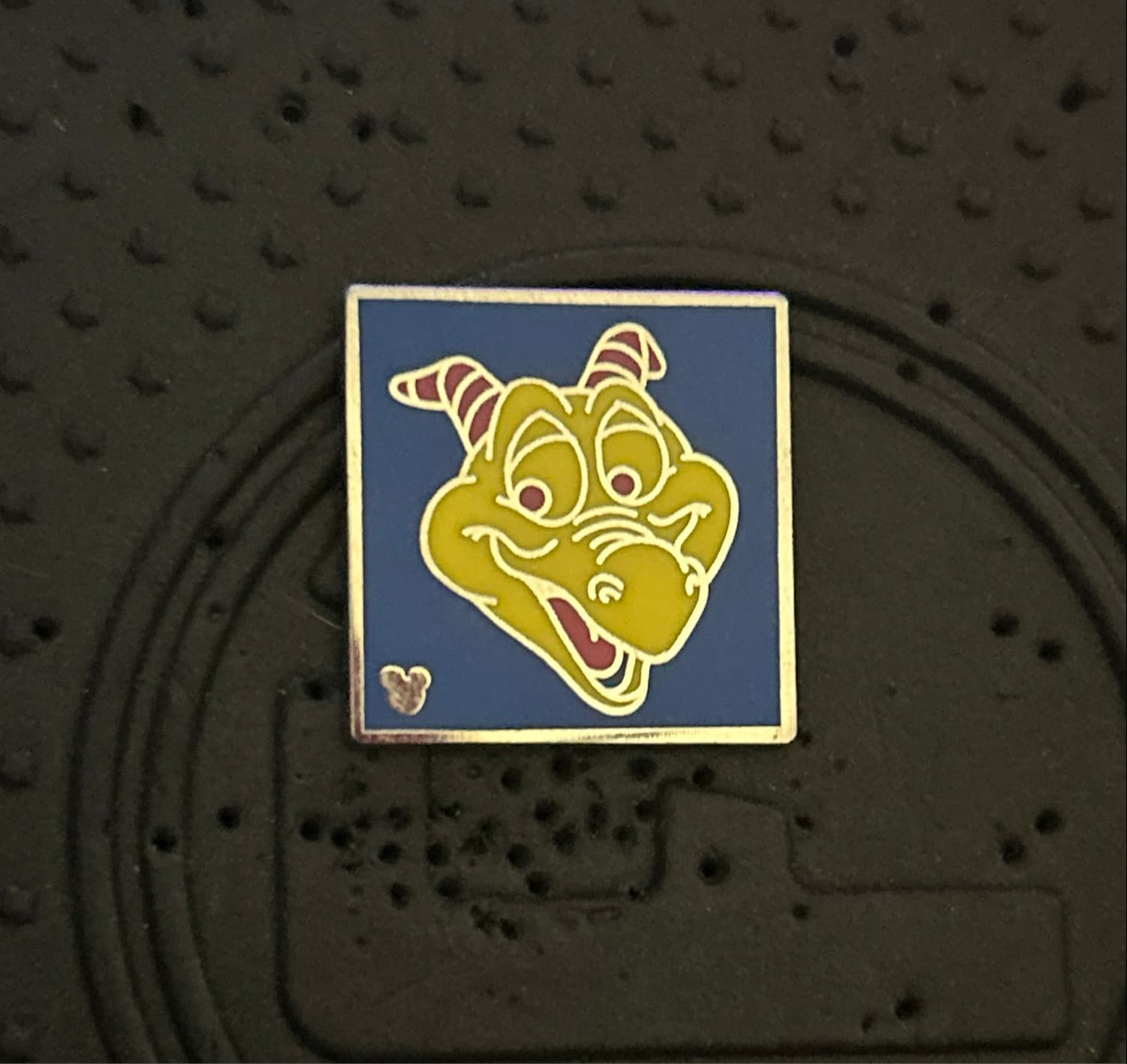 Figment Face (Yellow/Blue) - 2011 Hidden Mickey Colorful Figments Series