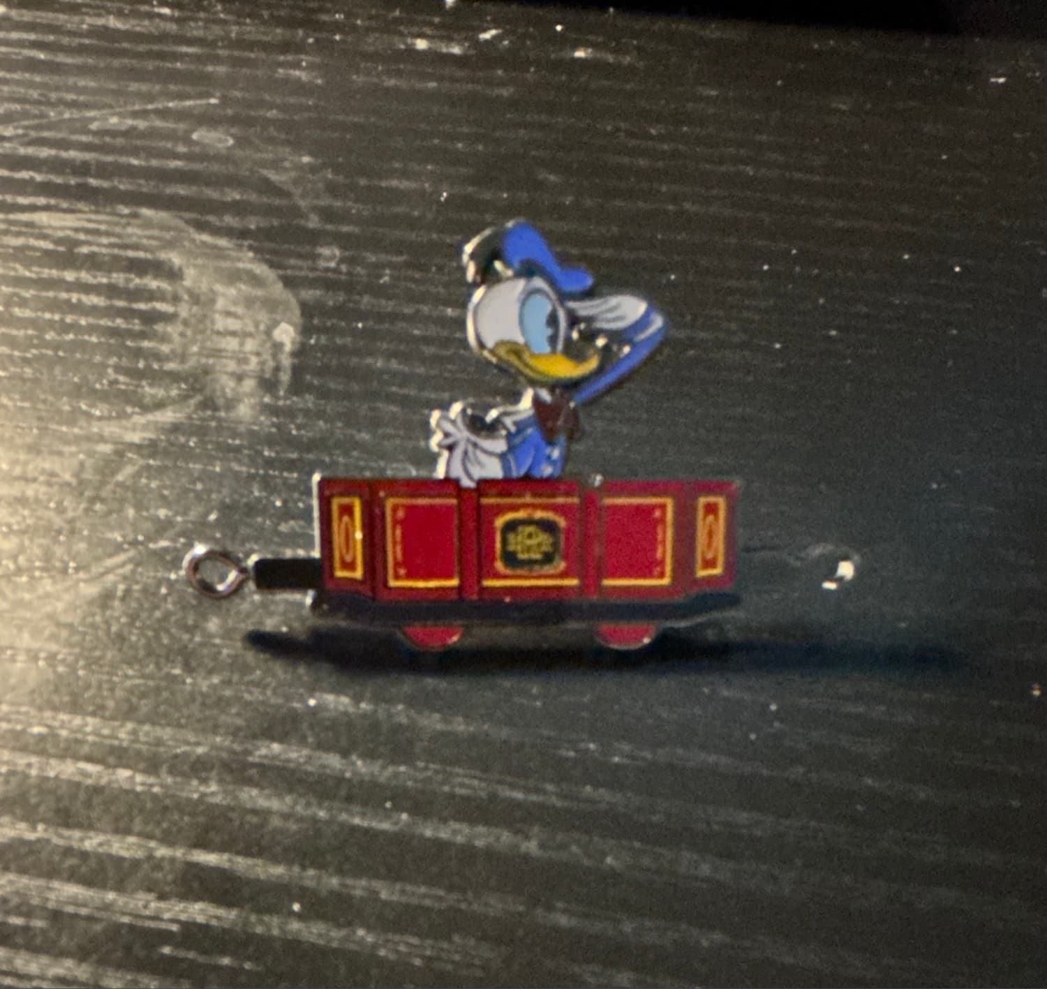 Donald Duck Pin – Mickey & Minnie's Runaway Railway front