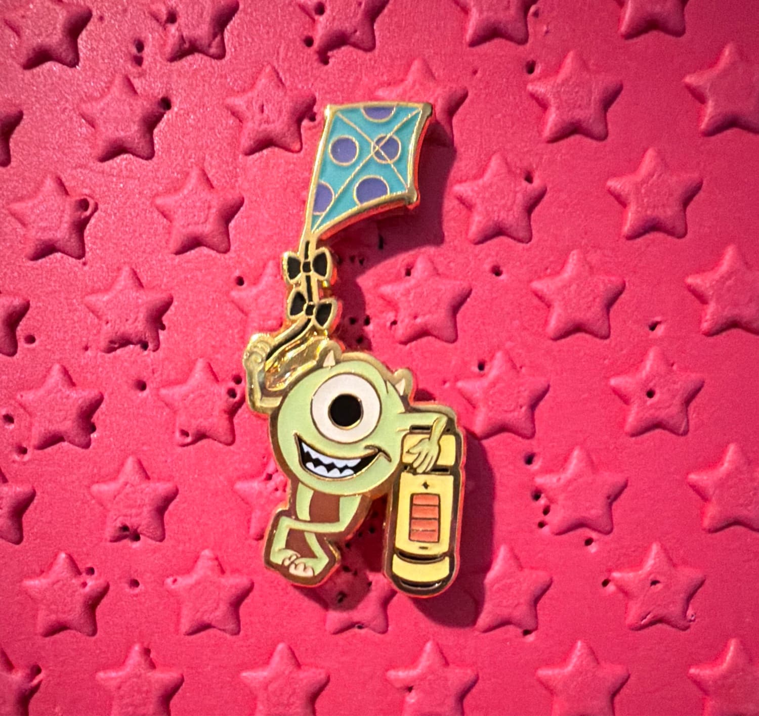 Loungefly - Mike Wazowski - Pixar Kites & Characters Blind Box Enamel Pin front