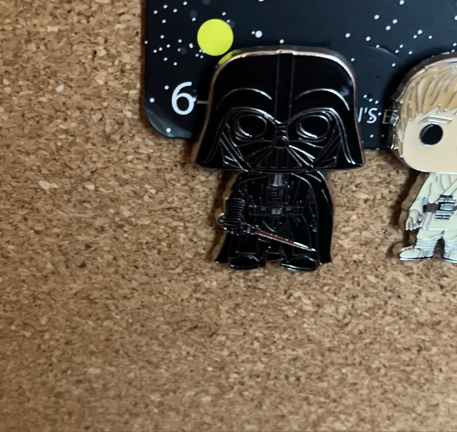 Funko Pop! Star Wars - A New Hope - #02 Darth Vader - Large Enamel Pin