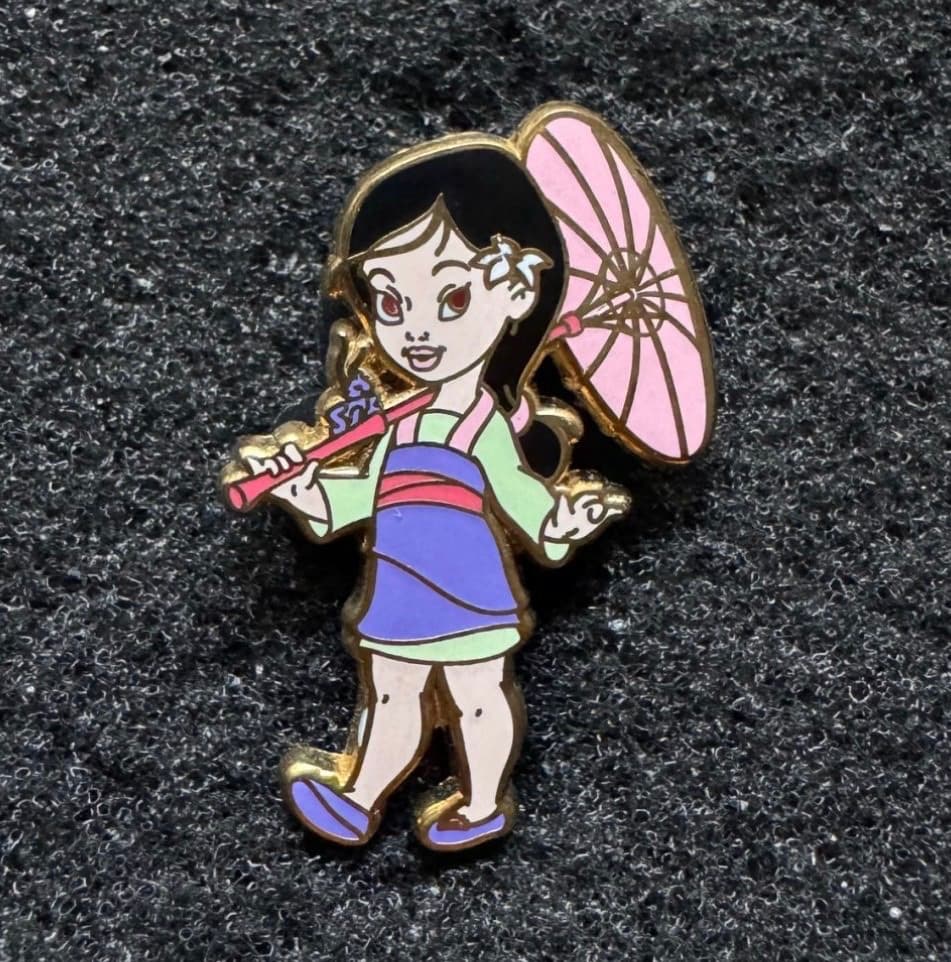Mulan Toddler Princess Mini Pin front