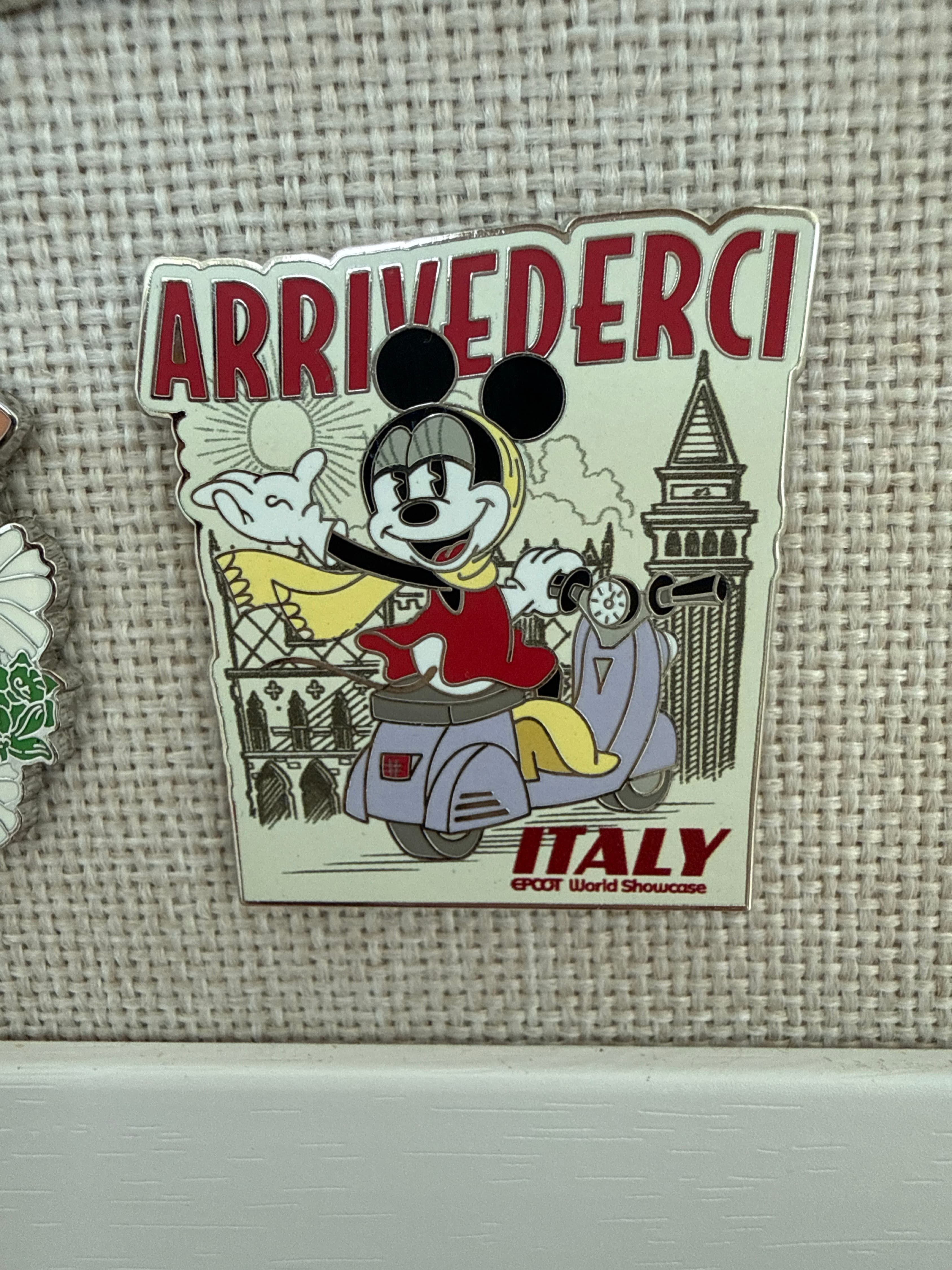 Minnie Mouse - Italy - Arrivederci - EPCOT World Showcase front