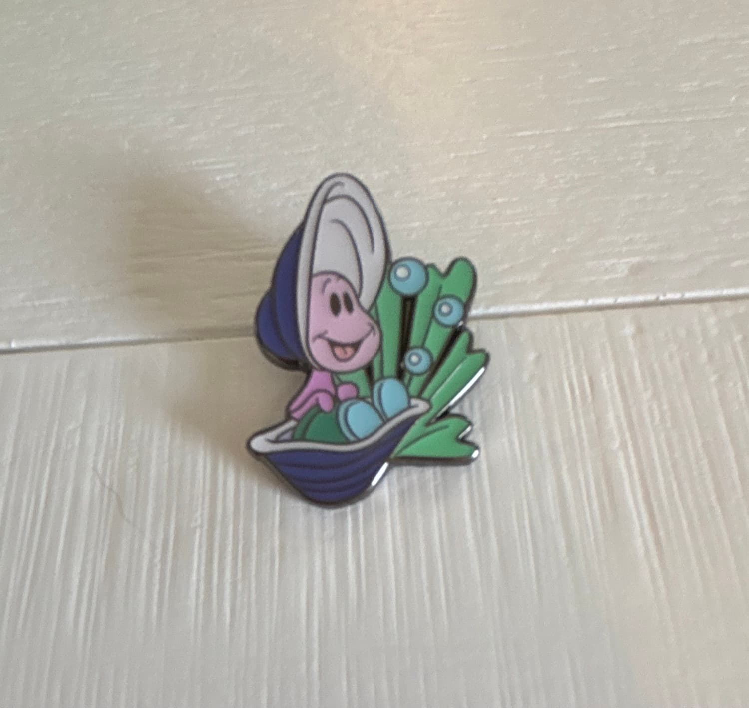 Loungefly Disney Alice In Wonderland Oyster Enamel Pin