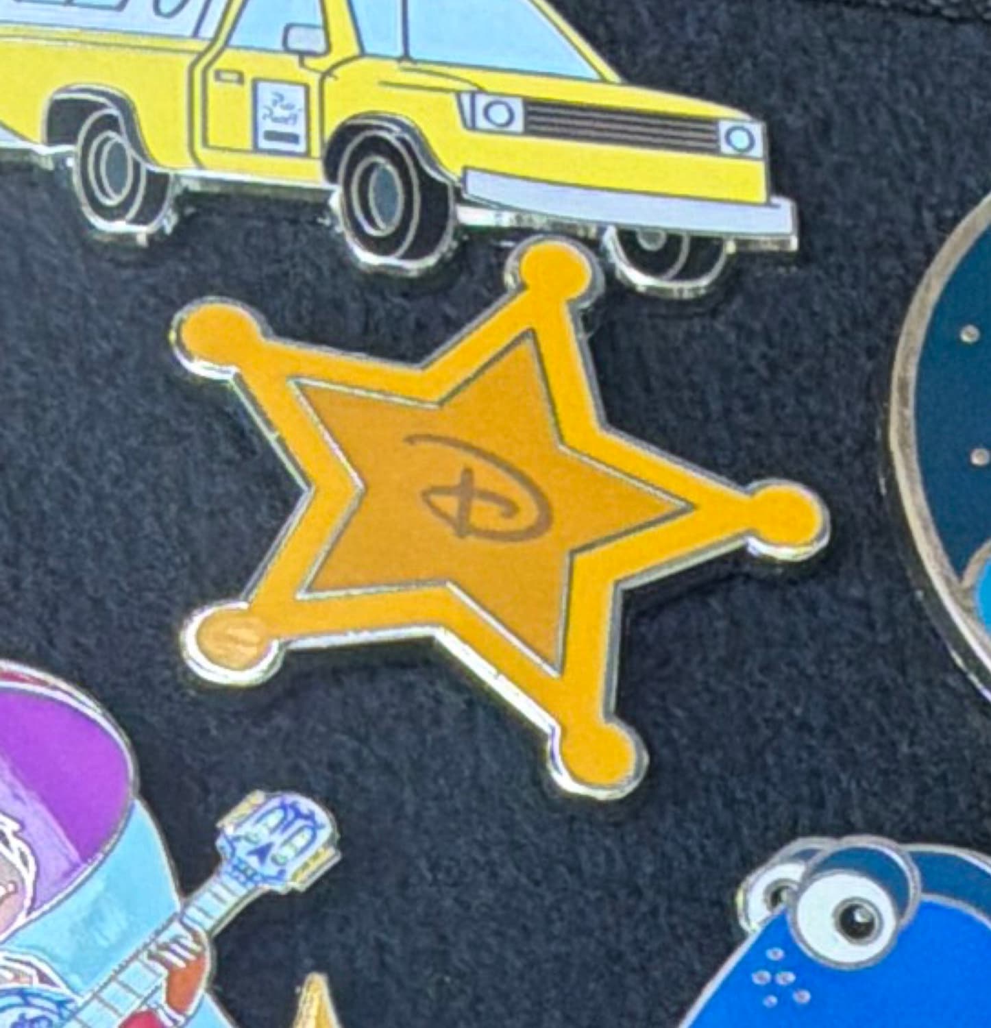 Sheriff's Badge - Mickey Park Pals Set front